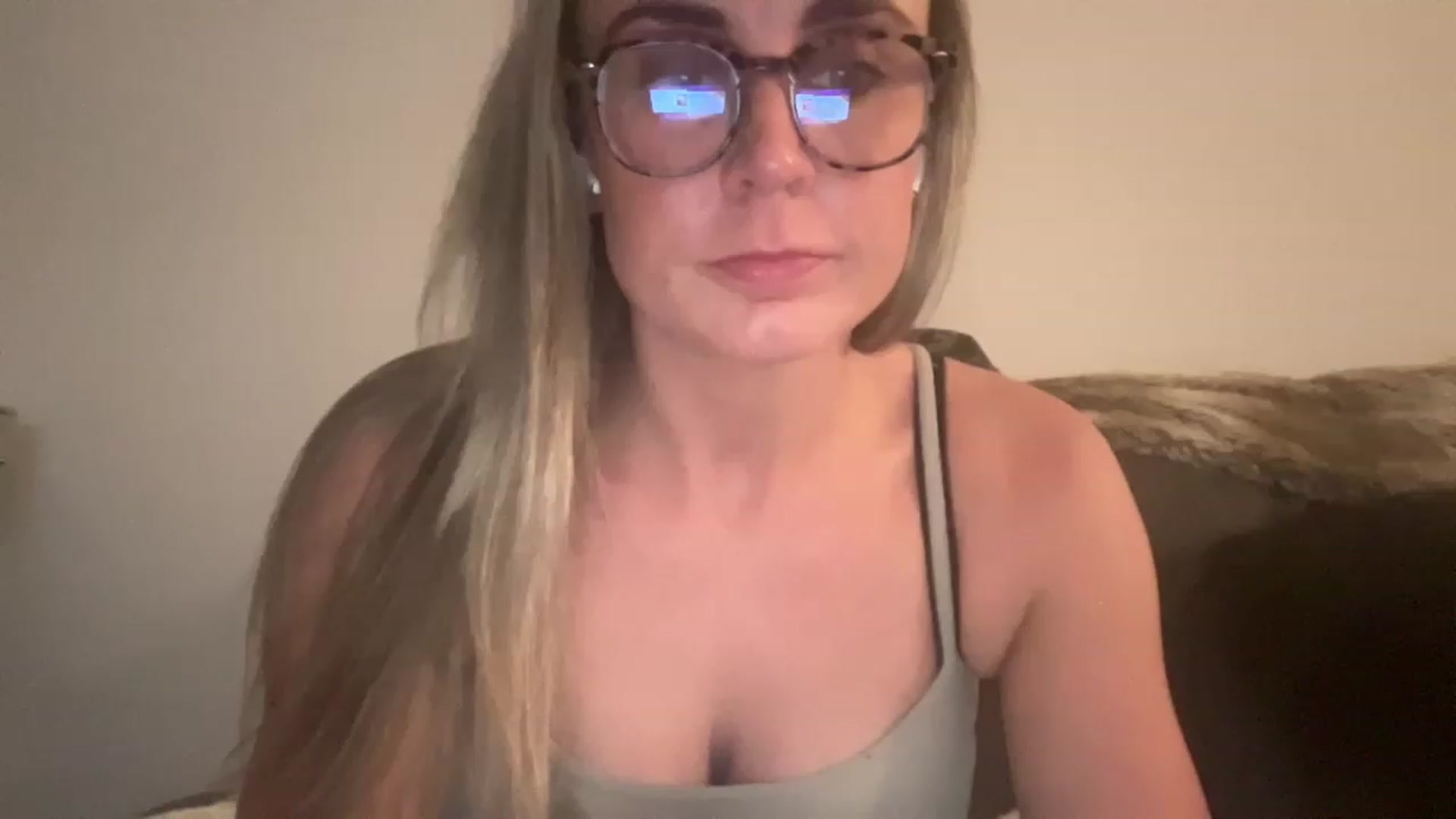Gallery image thumbnail from laalalalaa's myfreecams stream on, 05/08/2023, 03:01 image 9 of 20