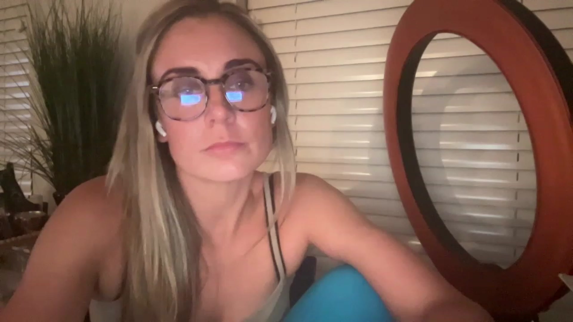 Gallery image thumbnail from laalalalaa's myfreecams stream on, 05/08/2023, 03:01 image 17 of 20