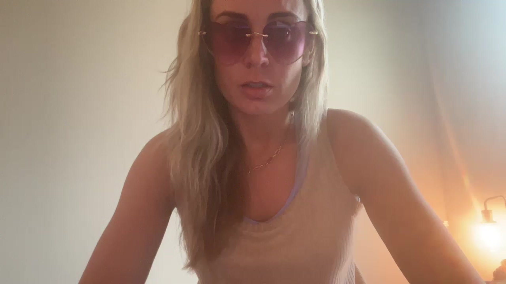 Gallery image thumbnail from laalalalaa's myfreecams stream on, 05/13/2023, 15:31 image 10 of 20