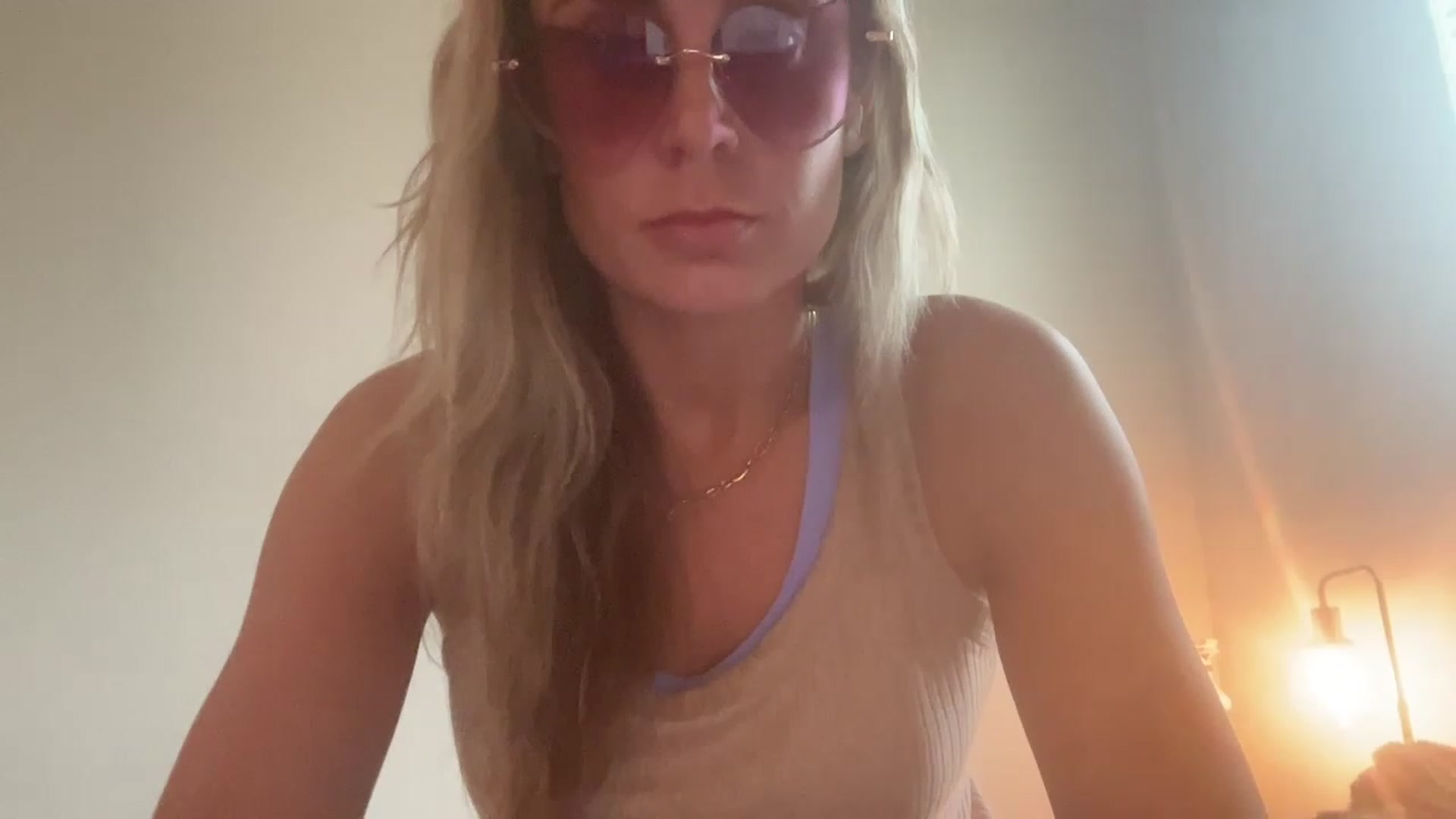 Gallery image thumbnail from laalalalaa's myfreecams stream on, 05/13/2023, 15:31 image 16 of 20