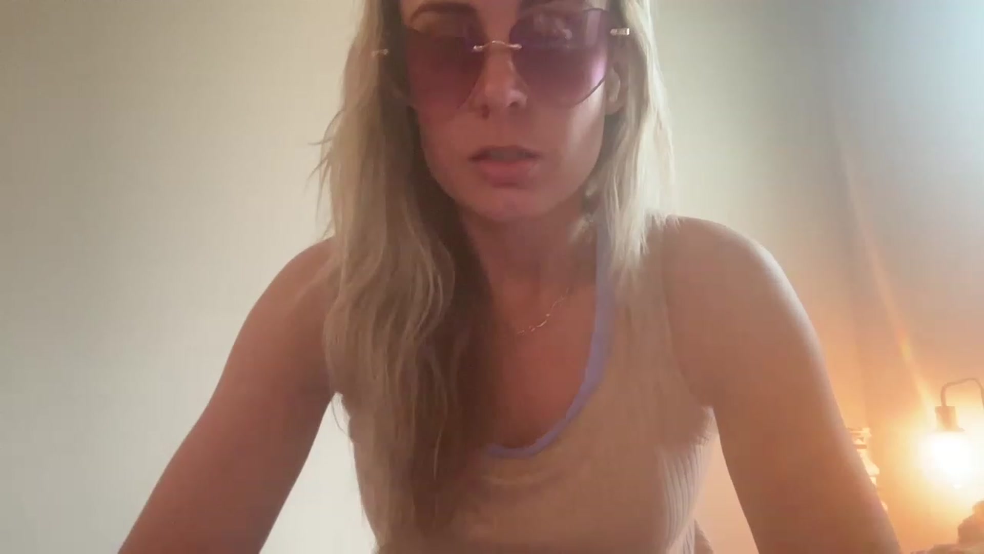 Gallery image thumbnail from laalalalaa's myfreecams stream on, 05/13/2023, 15:31 image 15 of 20