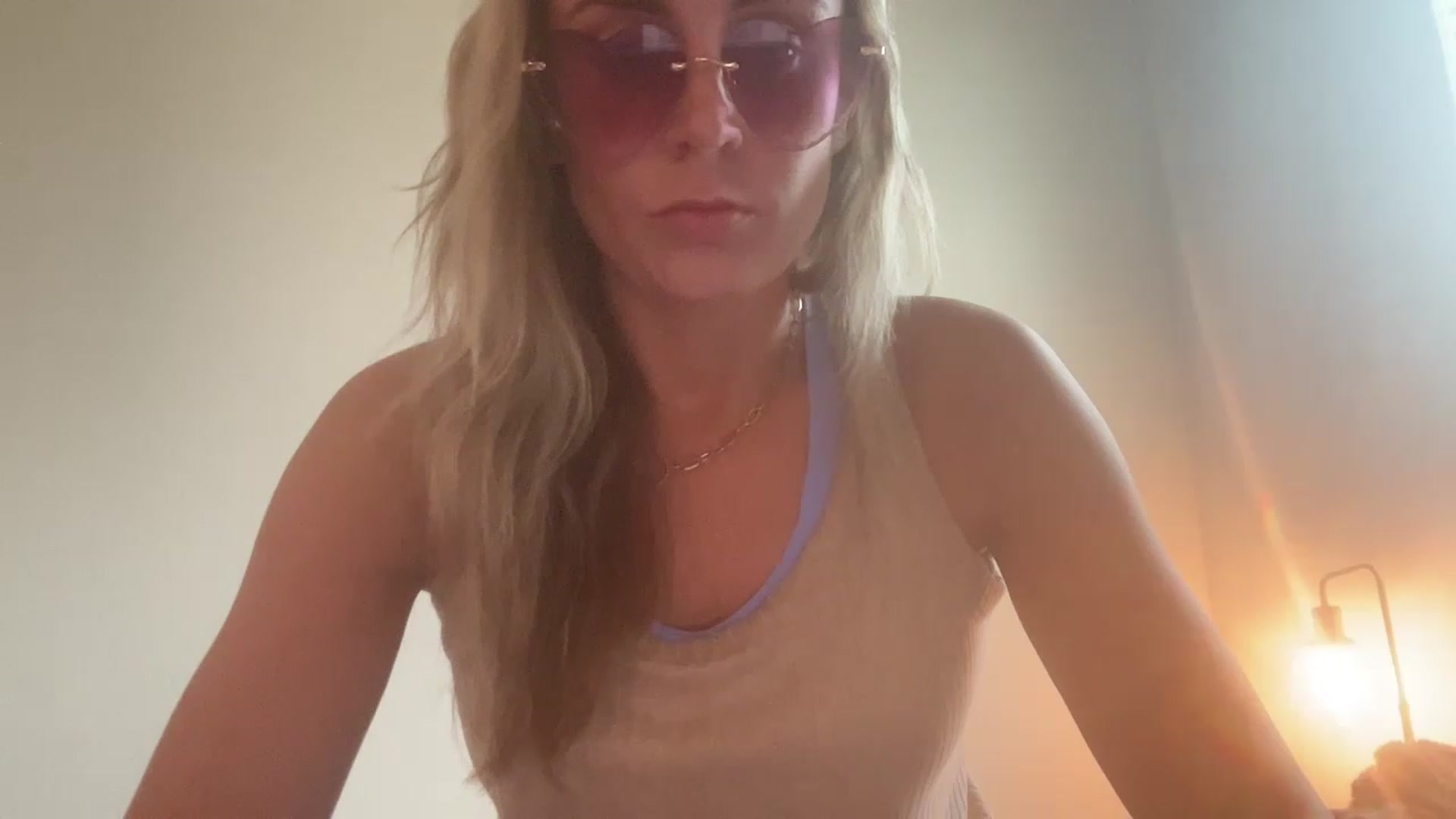 Gallery image thumbnail from laalalalaa's myfreecams stream on, 05/13/2023, 15:31 image 17 of 20
