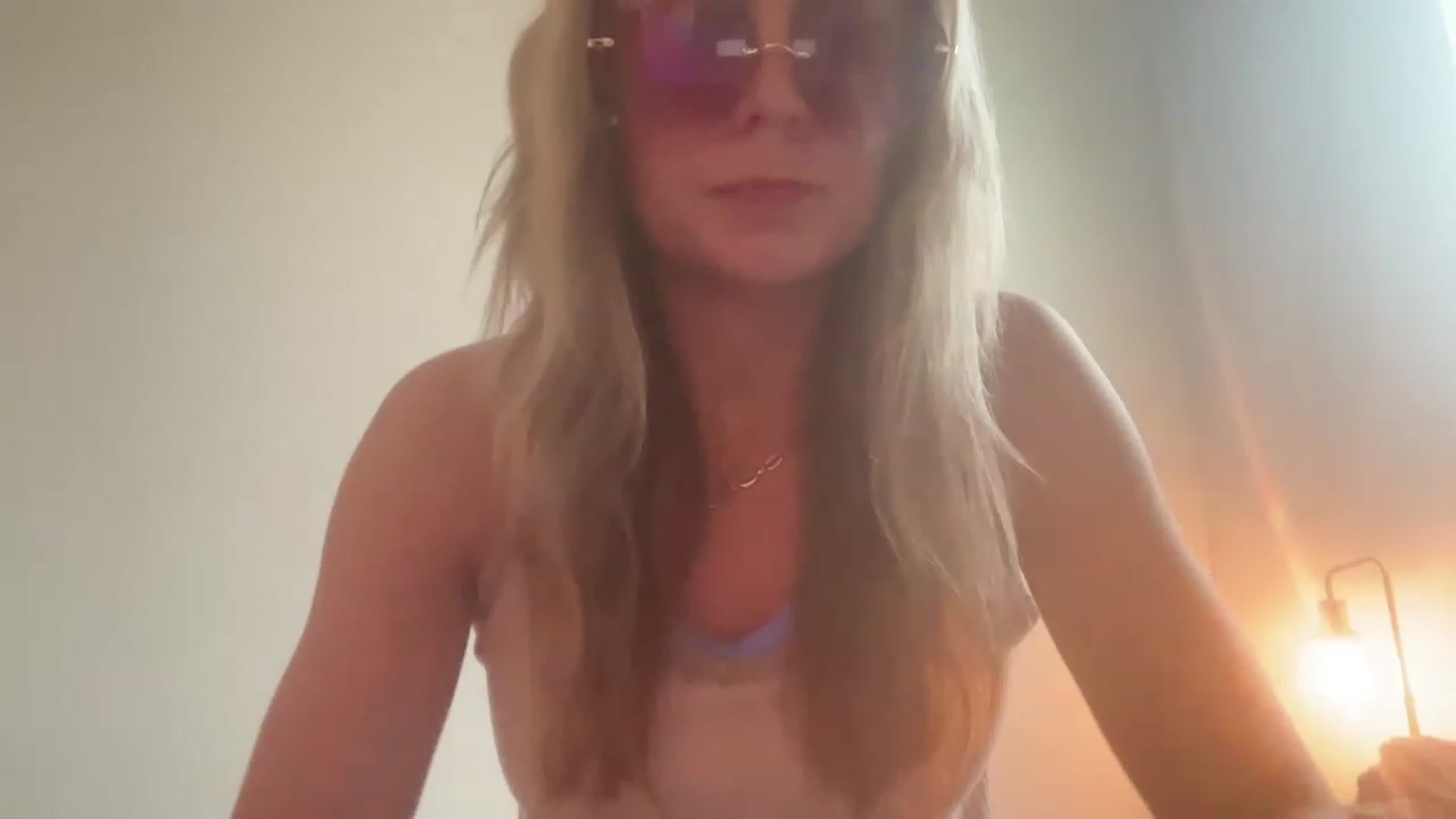 Gallery image thumbnail from laalalalaa's myfreecams stream on, 05/13/2023, 15:51 image 18 of 20