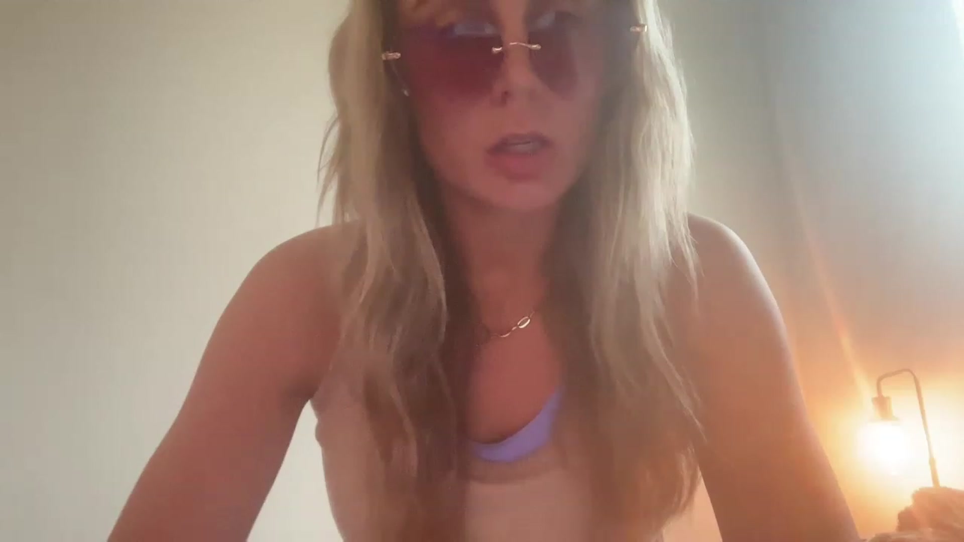 Gallery image thumbnail from laalalalaa's myfreecams stream on, 05/13/2023, 15:51 image 20 of 20