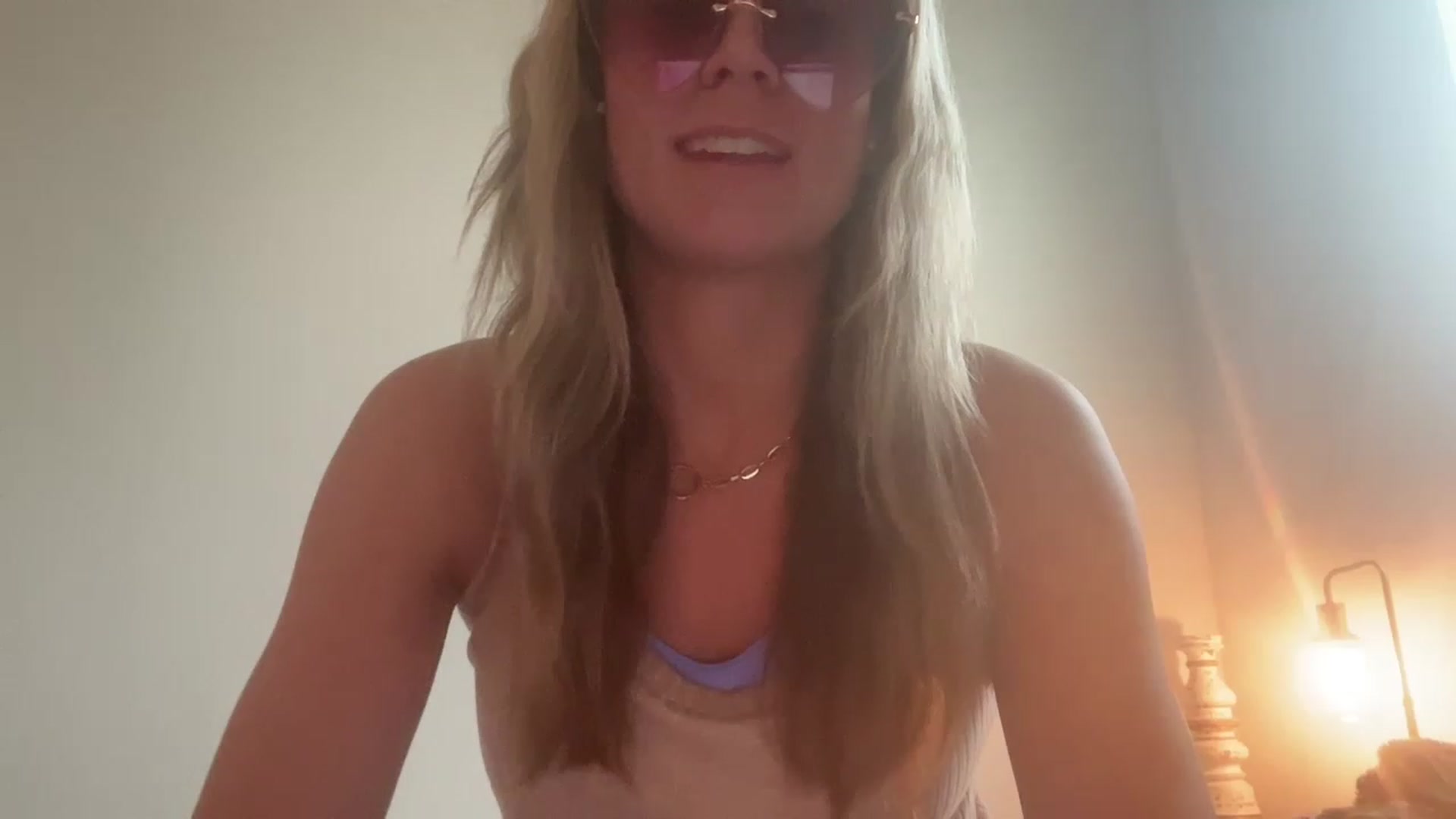 Gallery image thumbnail from laalalalaa's myfreecams stream on, 05/13/2023, 15:51 image 15 of 20