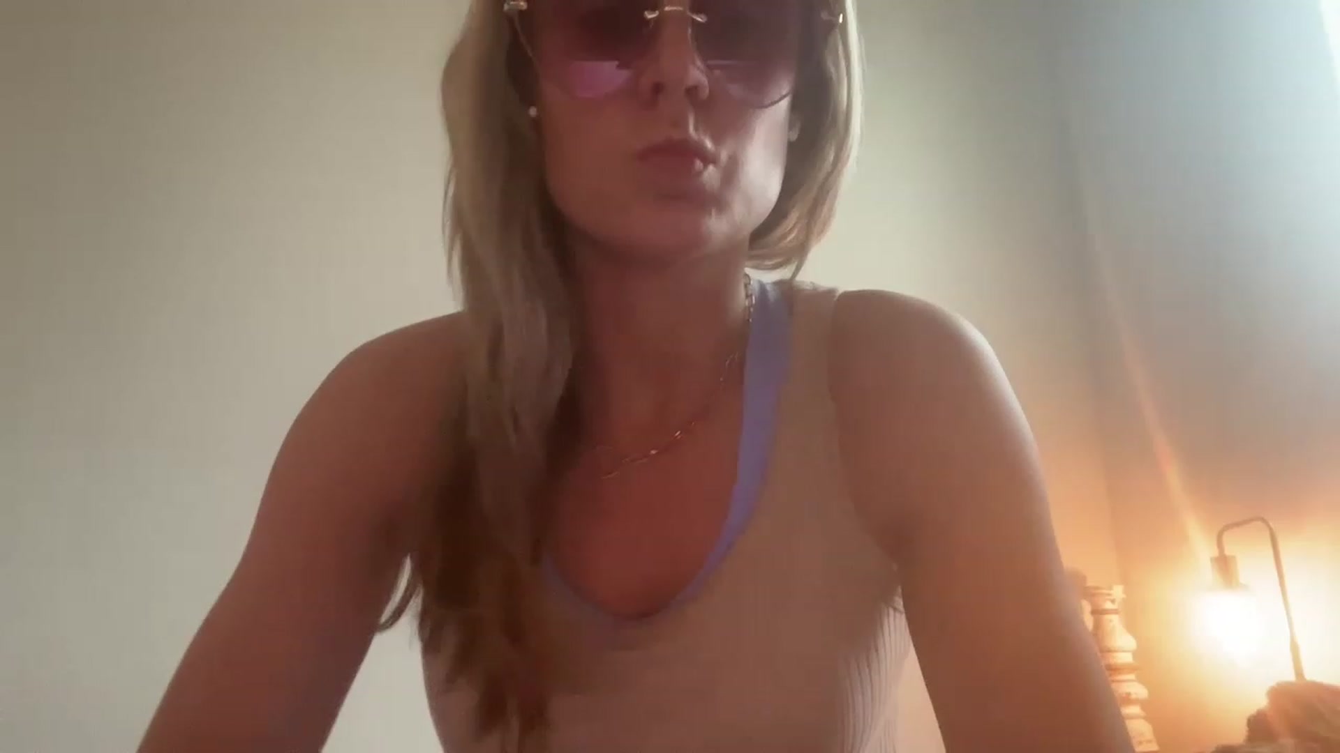 Gallery image thumbnail from laalalalaa's myfreecams stream on, 05/13/2023, 15:51 image 9 of 20