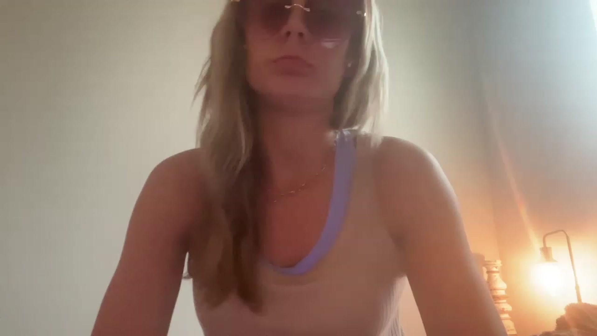 Gallery image thumbnail from laalalalaa's myfreecams stream on, 05/13/2023, 15:51 image 13 of 20
