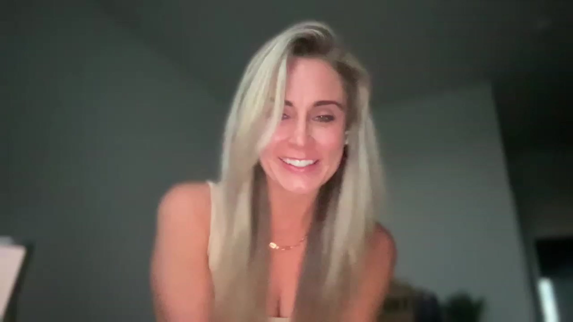 Gallery image thumbnail from laalalalaa's myfreecams stream on, 05/15/2023, 01:48 image 2 of 20