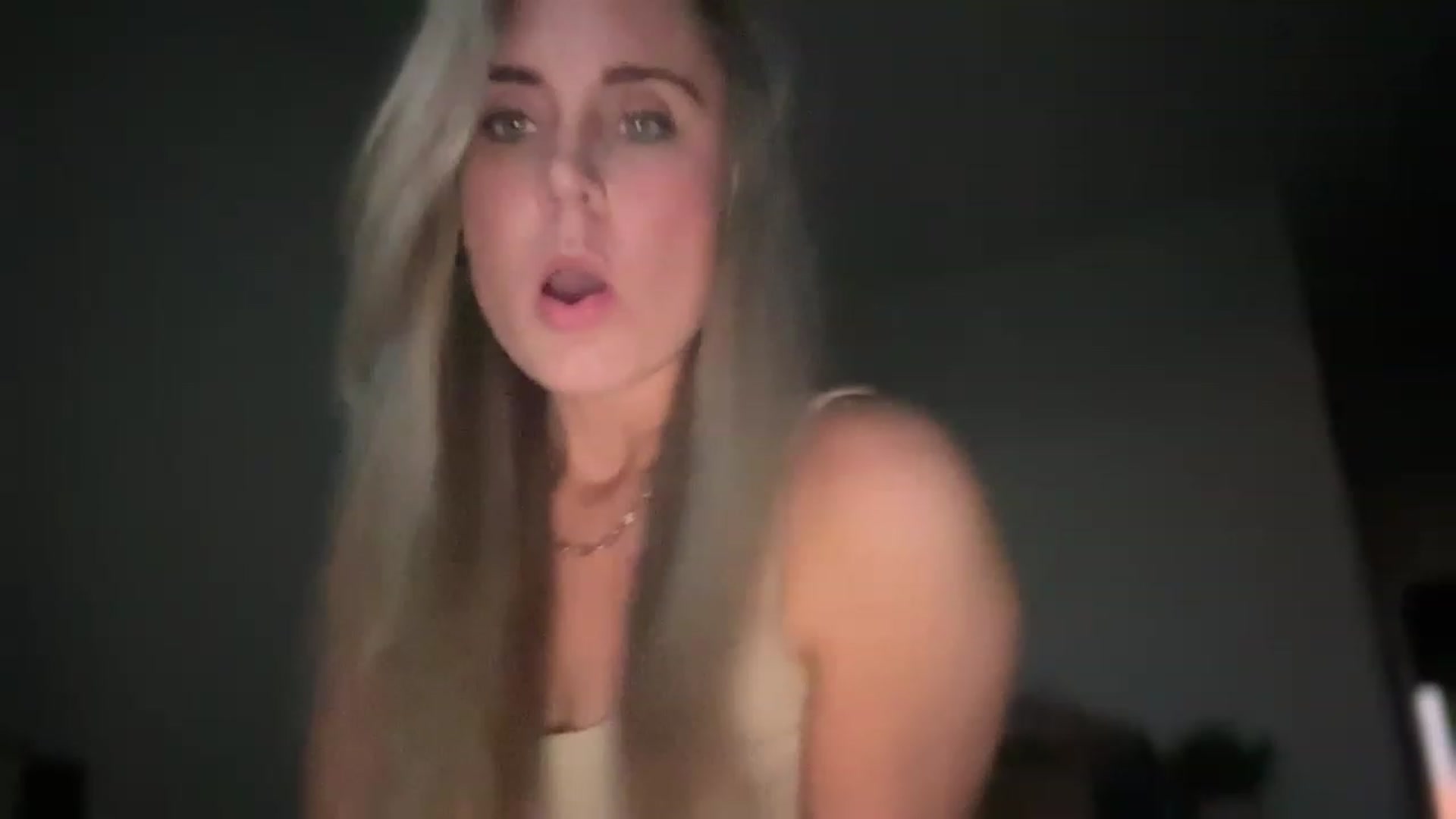 Gallery image thumbnail from laalalalaa's myfreecams stream on, 05/15/2023, 01:48 image 7 of 20