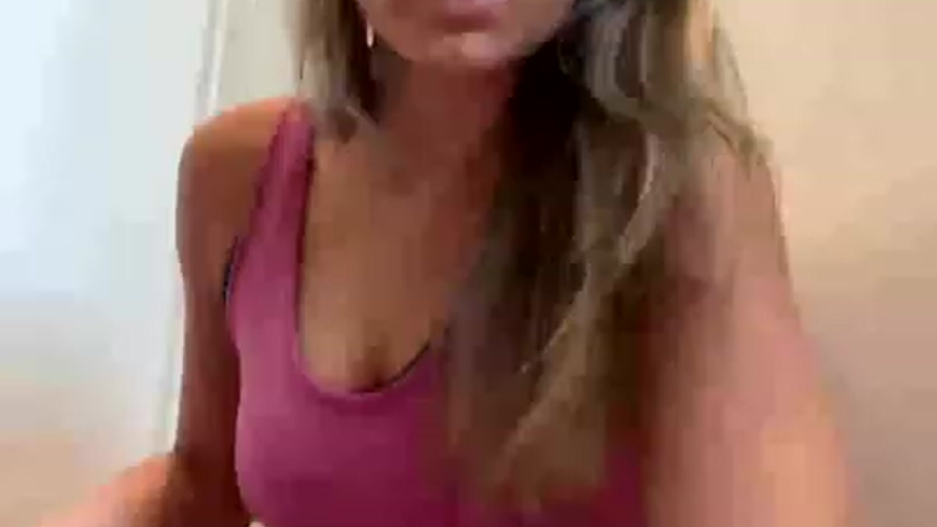 Gallery image thumbnail from laalalalaa's myfreecams stream on, 05/23/2023, 15:12 image 11 of 20
