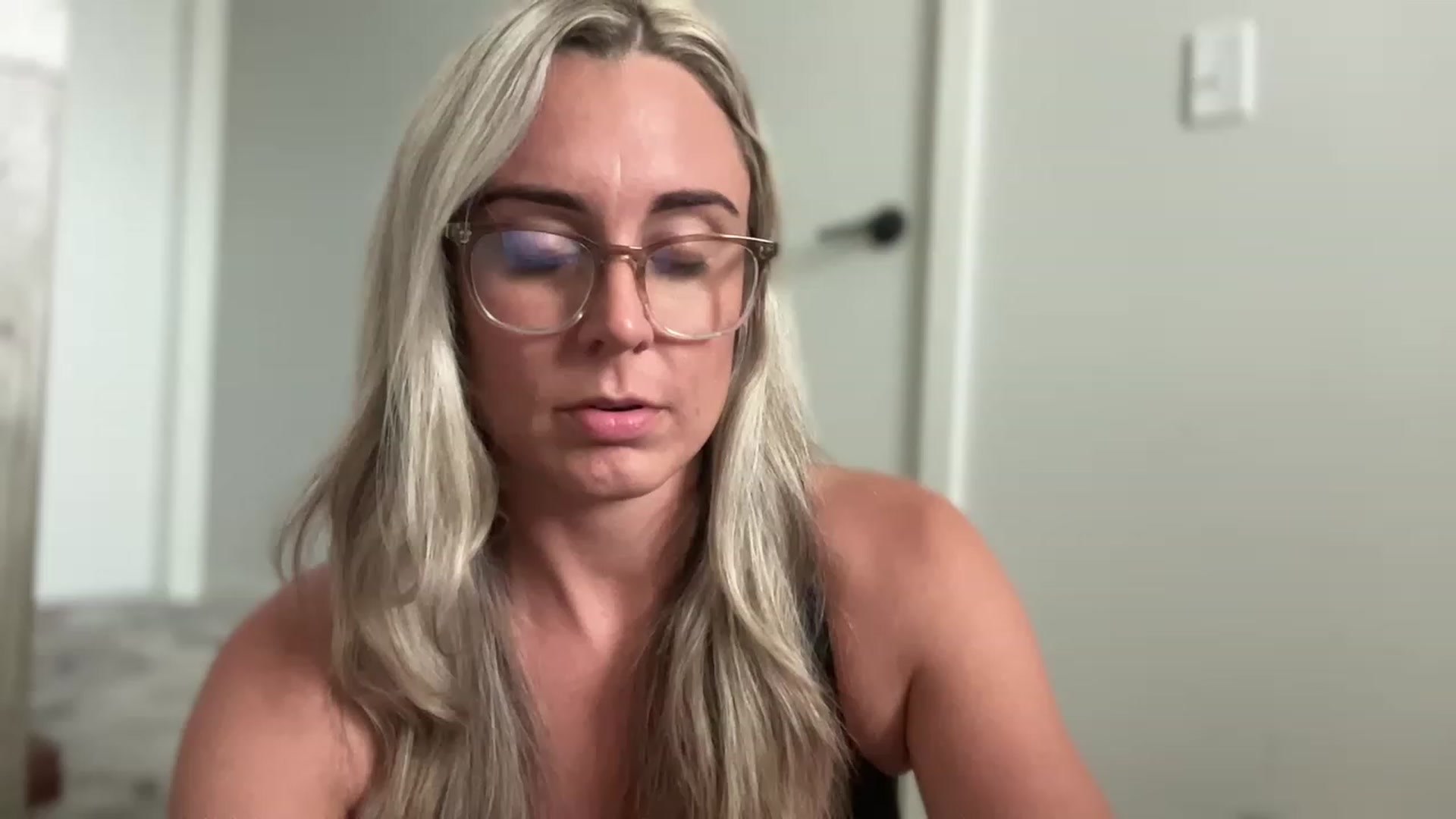 Gallery image thumbnail from laalalalaa's myfreecams stream on, 06/16/2023, 21:41 image 1 of 20