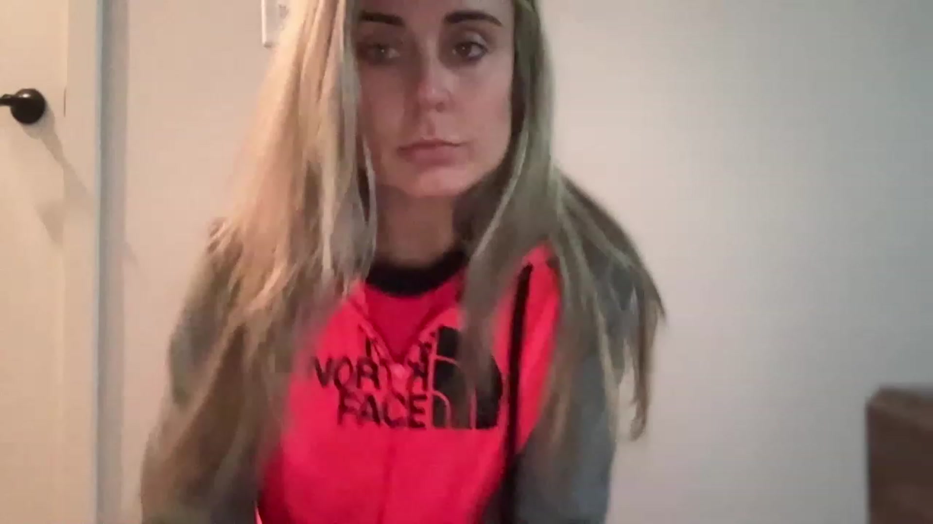 Gallery image thumbnail from laalalalaa's myfreecams stream on, 06/21/2023, 13:33 image 19 of 20
