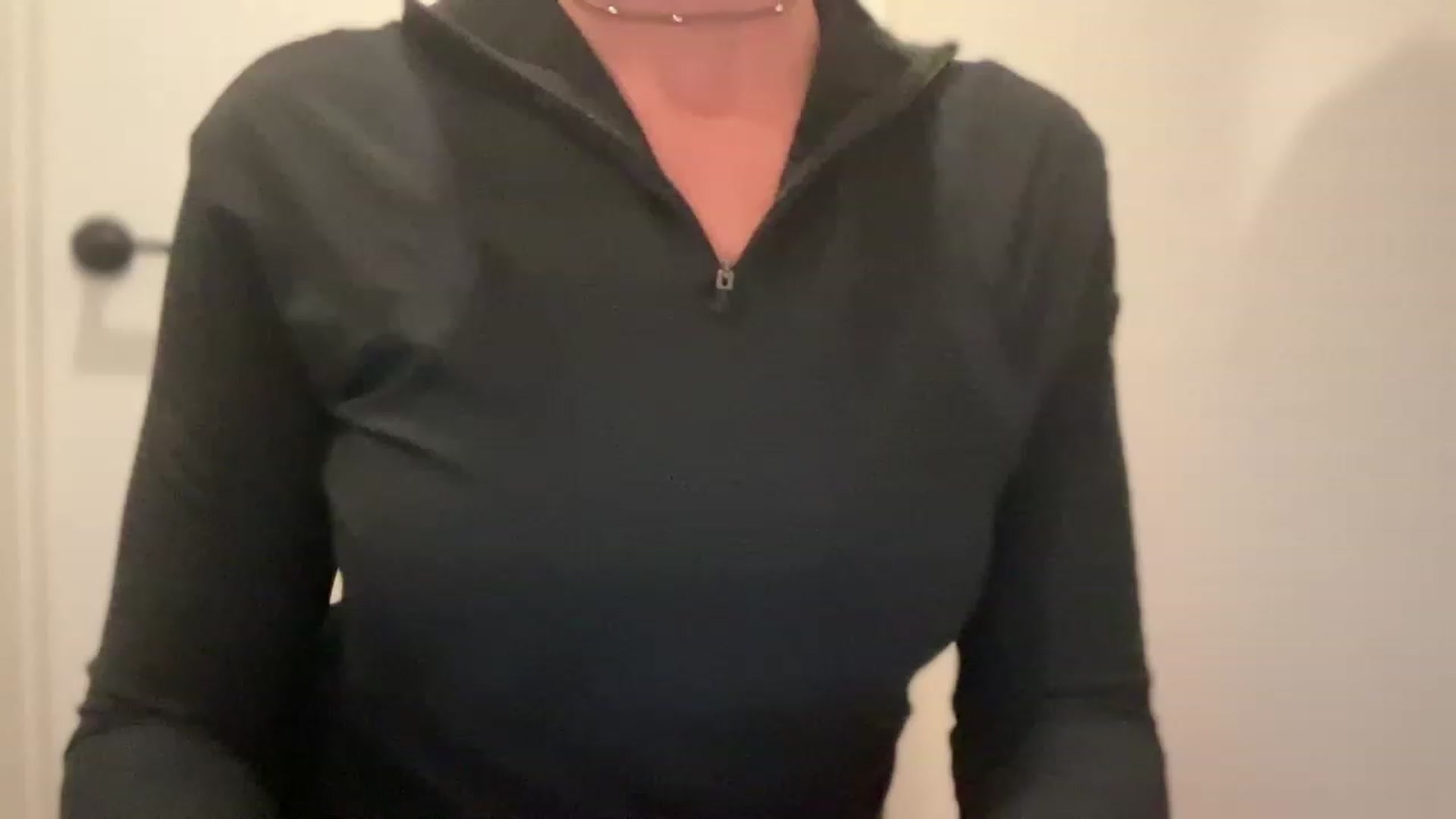 Gallery image thumbnail from laalalalaa's myfreecams stream on, 07/13/2023, 01:26 image 1 of 20