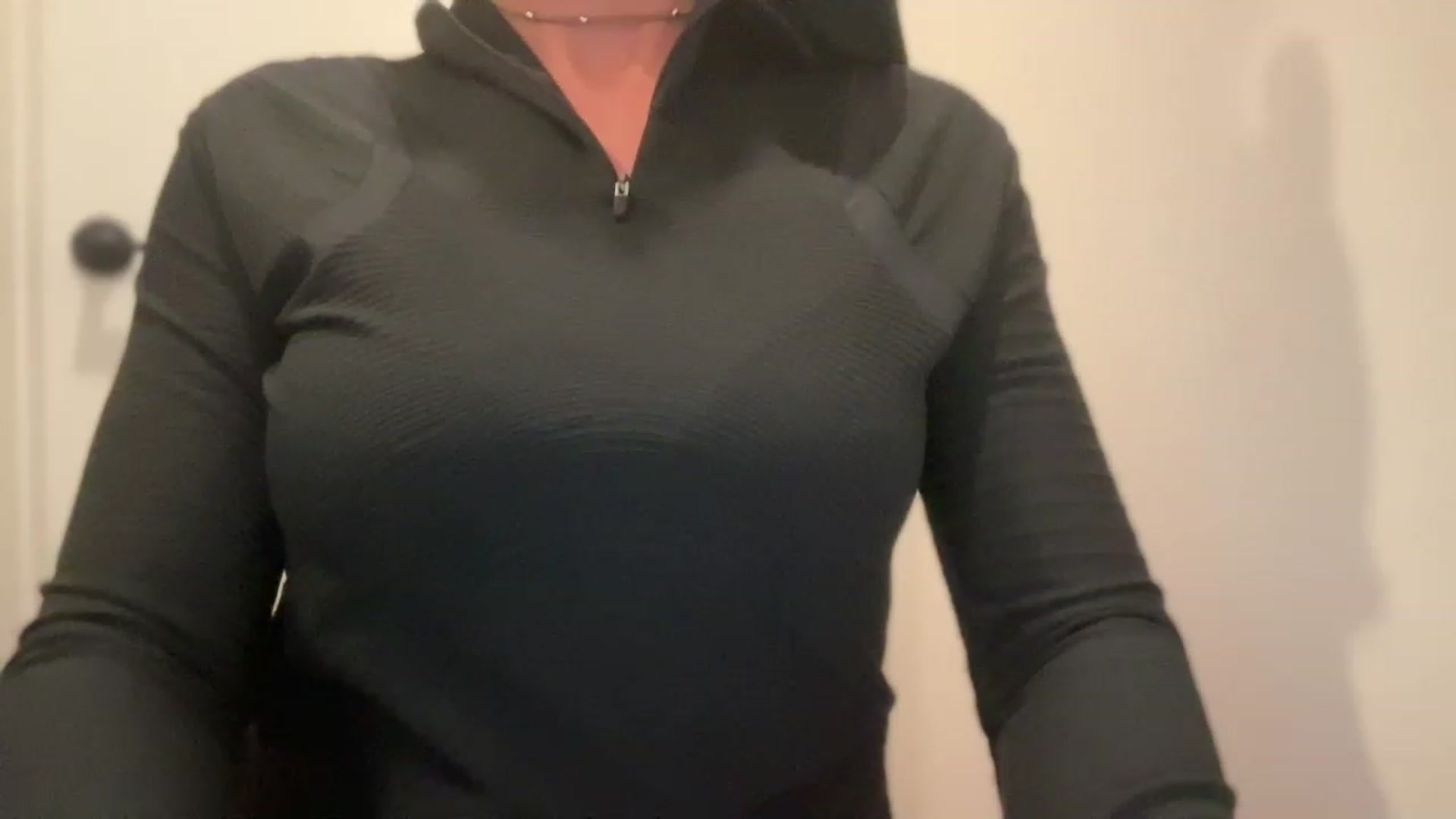 Gallery image thumbnail from laalalalaa's myfreecams stream on, 07/13/2023, 01:26 image 8 of 20