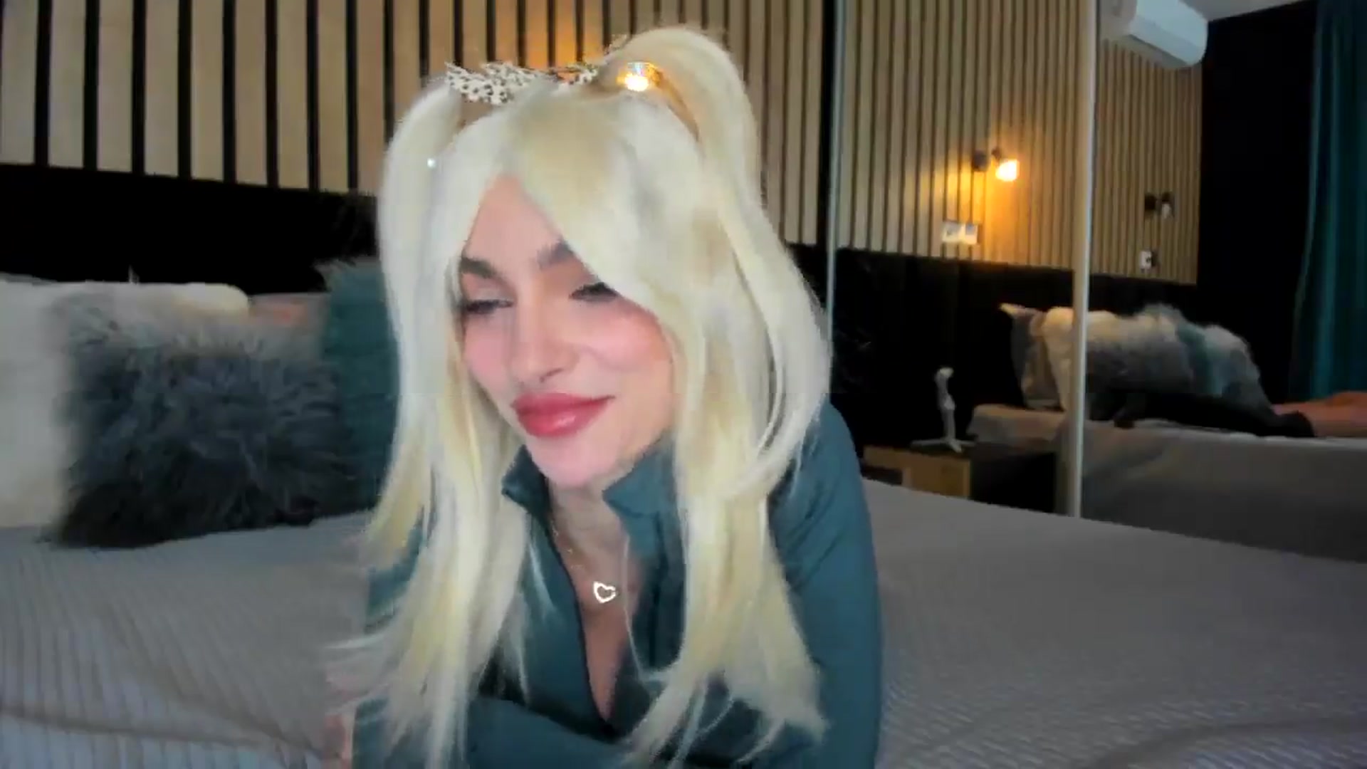 Gallery image thumbnail from lady_llama's myfreecams stream on, 03/03/2025, 17:18 image 7 of 20