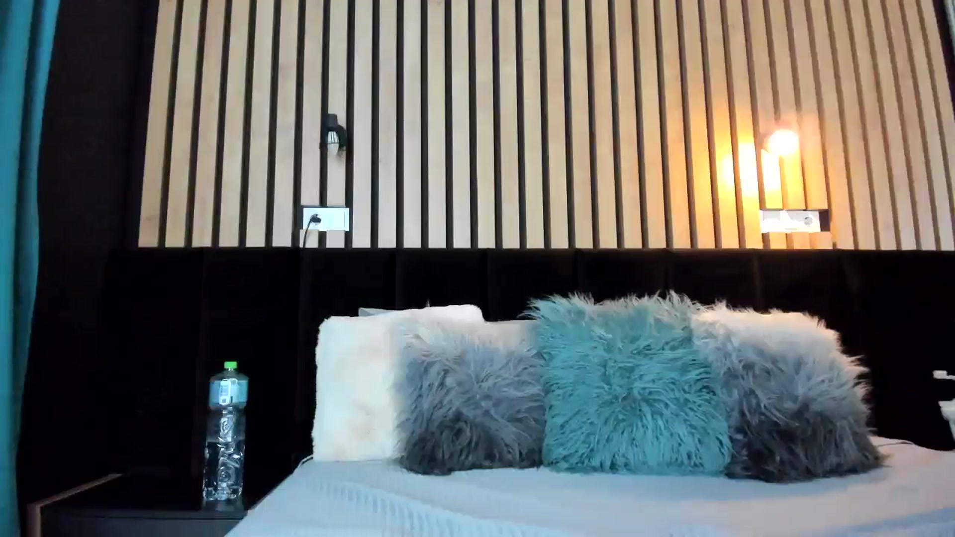 Gallery image thumbnail from lady_llama's myfreecams stream on, 03/04/2025, 17:05 image 20 of 20