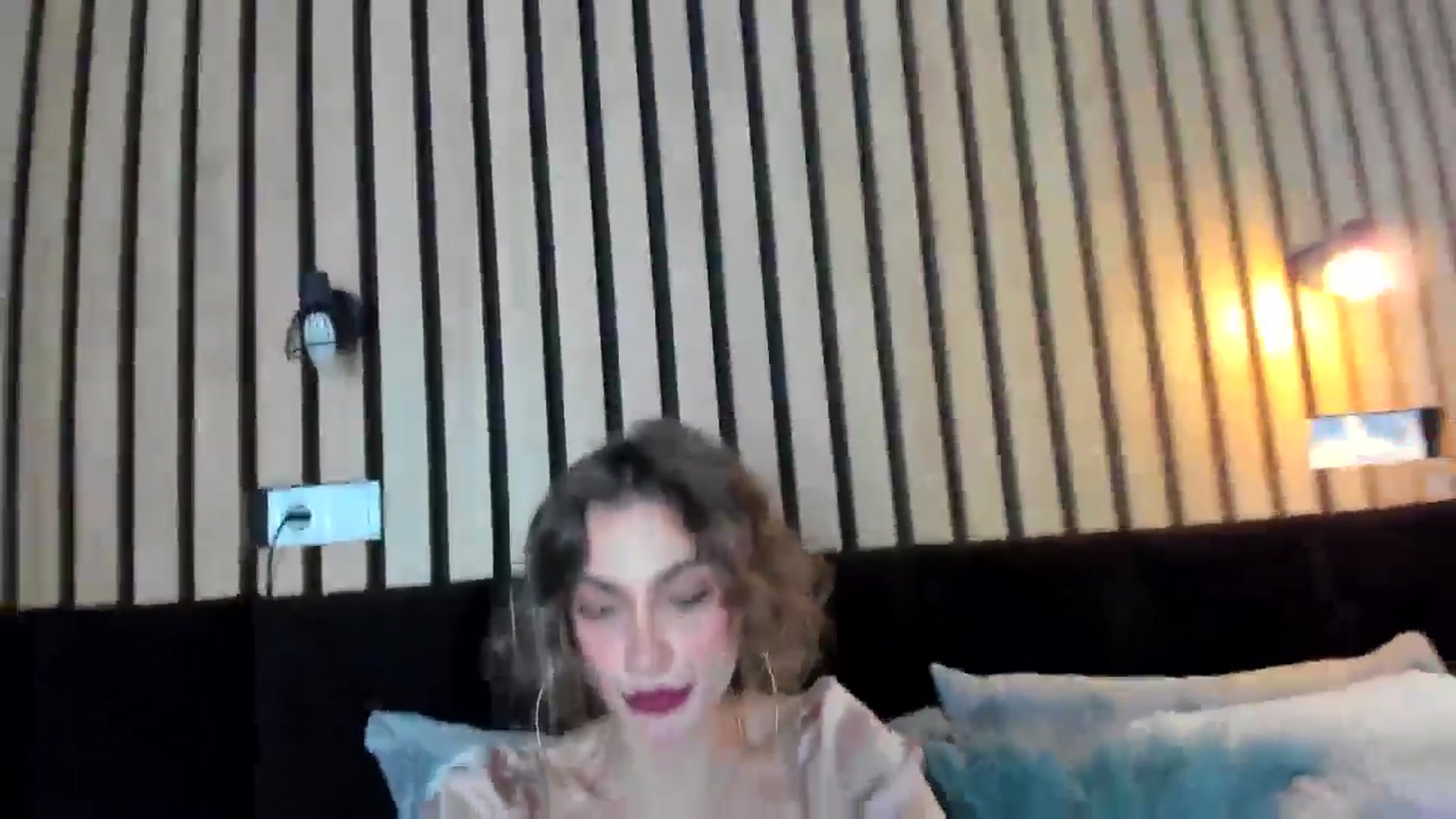 Gallery image thumbnail from lady_llama's myfreecams stream on, 03/06/2025, 17:08 image 20 of 20