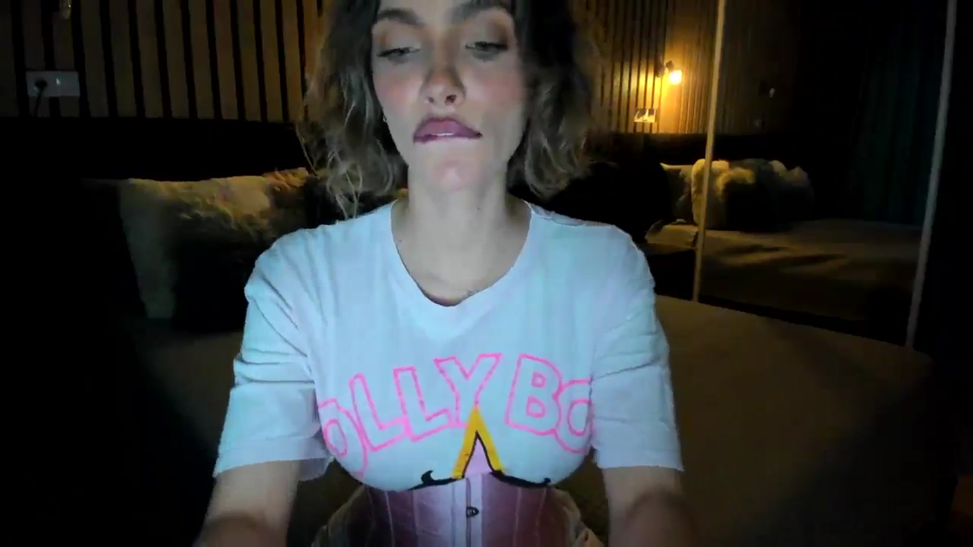 Gallery image thumbnail from lady_llama's myfreecams stream on, 03/10/2025, 16:30 image 19 of 20
