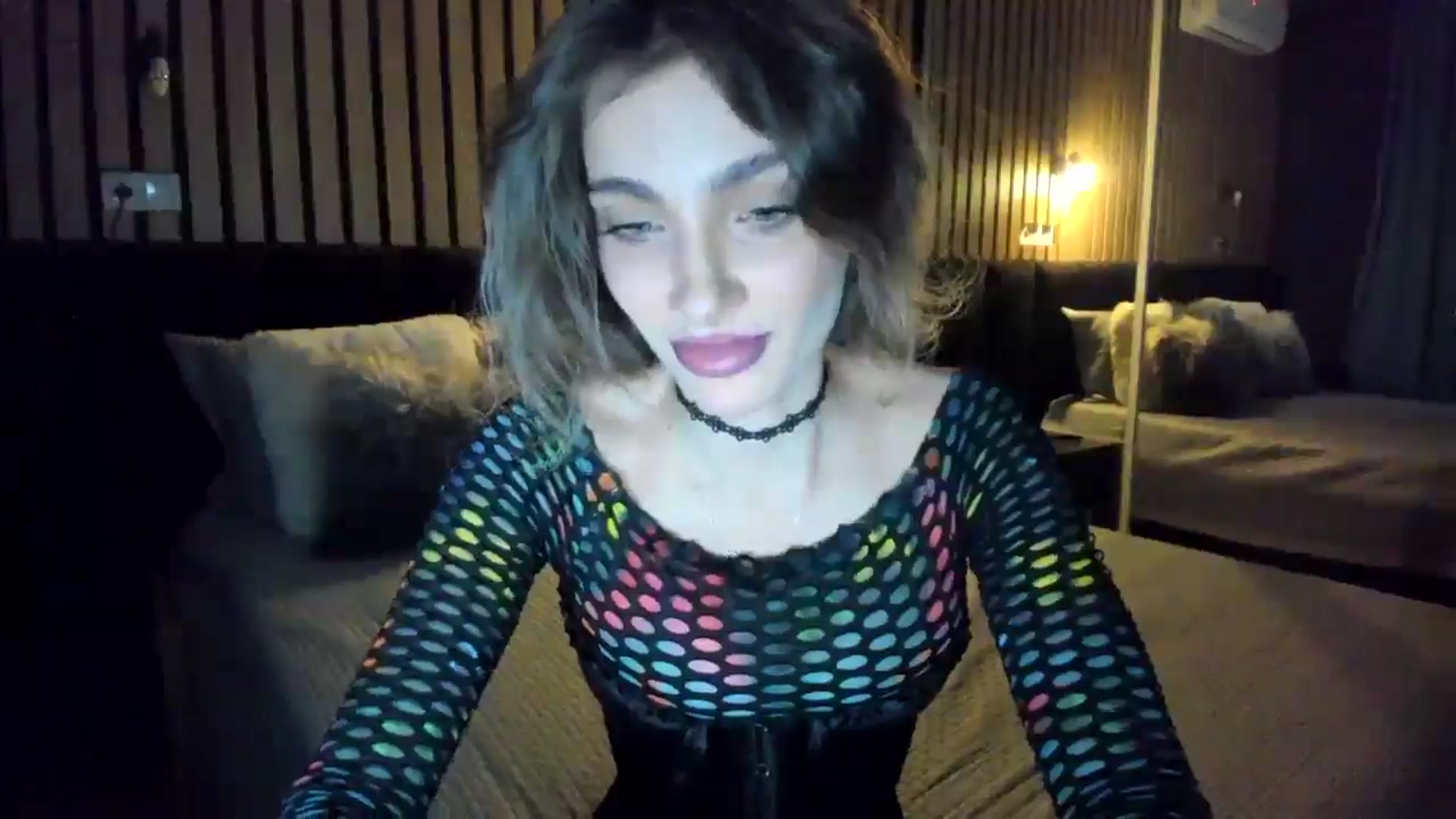 Gallery image thumbnail from lady_llama's myfreecams stream on, 03/19/2025, 19:01 image 10 of 20