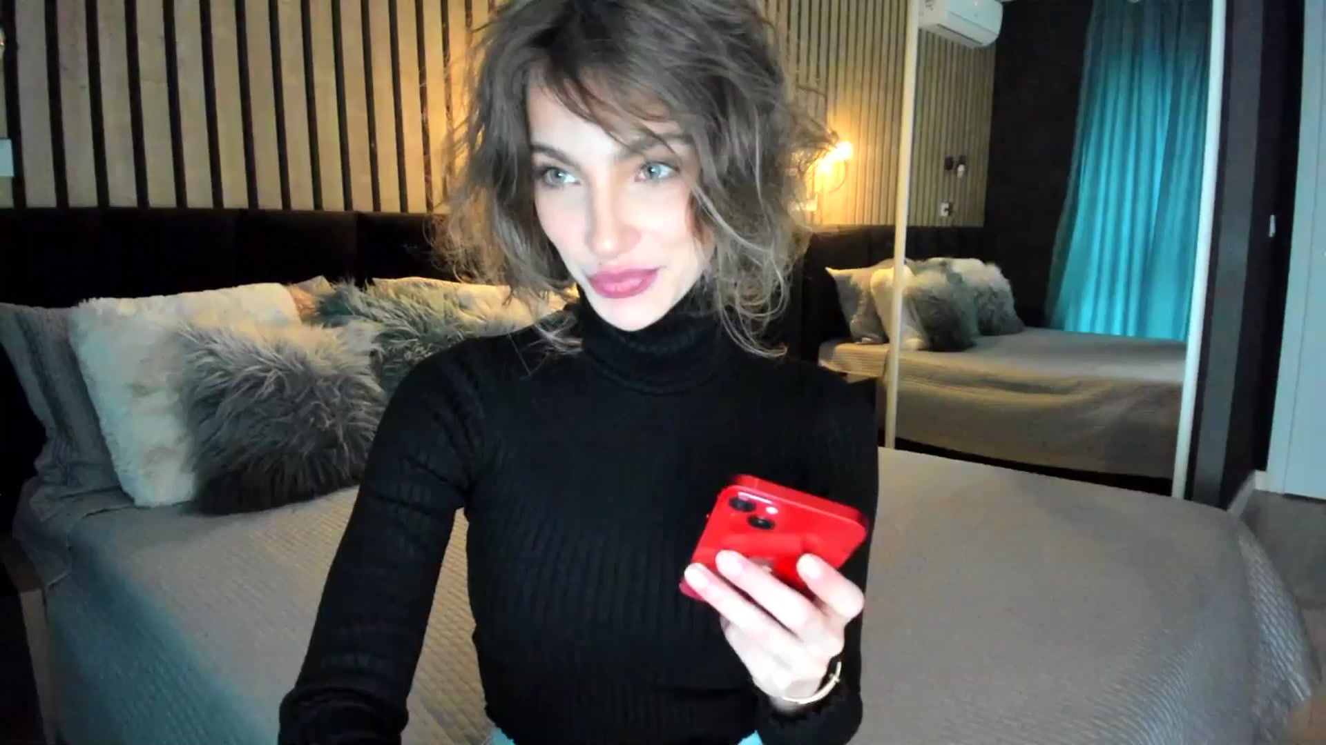 Gallery image thumbnail from lady_llama's myfreecams stream on, 04/02/2025, 15:27 image 3 of 20