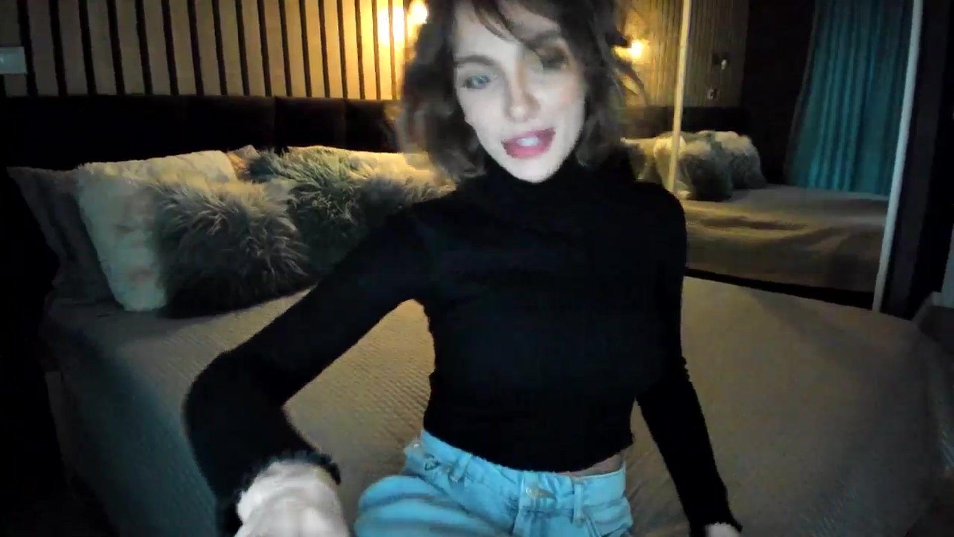 Gallery image thumbnail from lady_llama's myfreecams stream on, 04/02/2025, 15:27 image 12 of 20