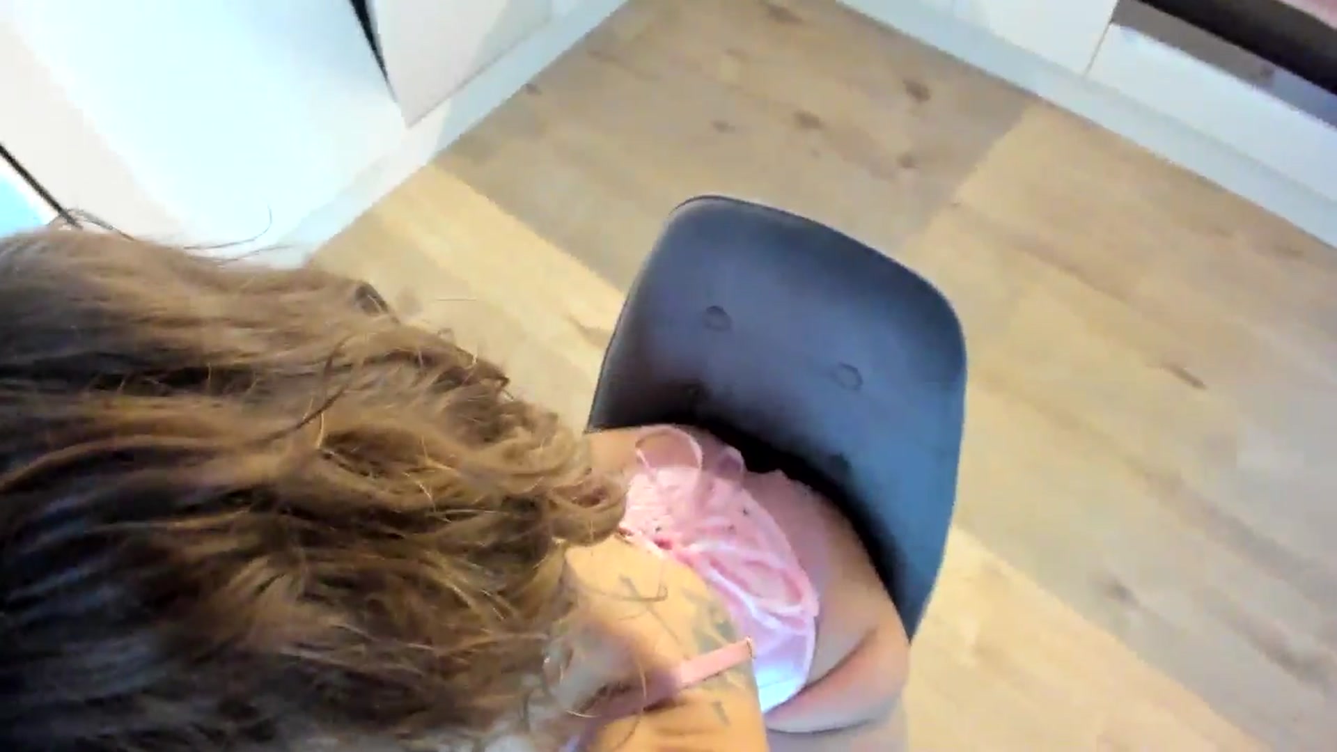 Gallery image thumbnail from lady_llama's myfreecams stream on, 04/13/2025, 16:55 image 7 of 20