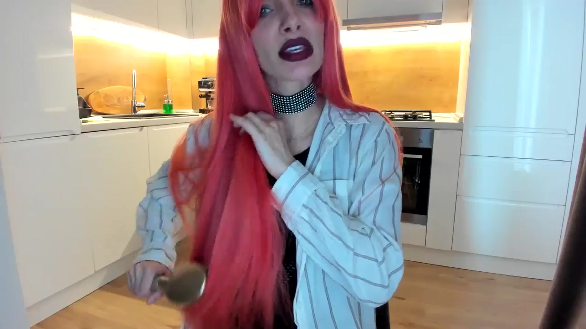 Gallery image thumbnail from lady_llama's myfreecams stream on, 04/15/2025, 13:28 image 7 of 20