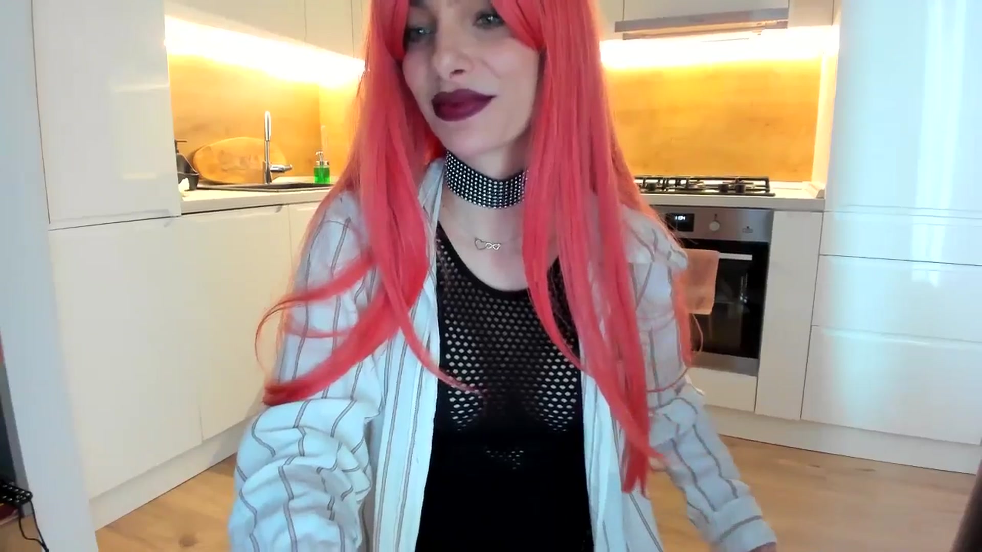 Gallery image thumbnail from lady_llama's myfreecams stream on, 04/15/2025, 14:55 image 4 of 20