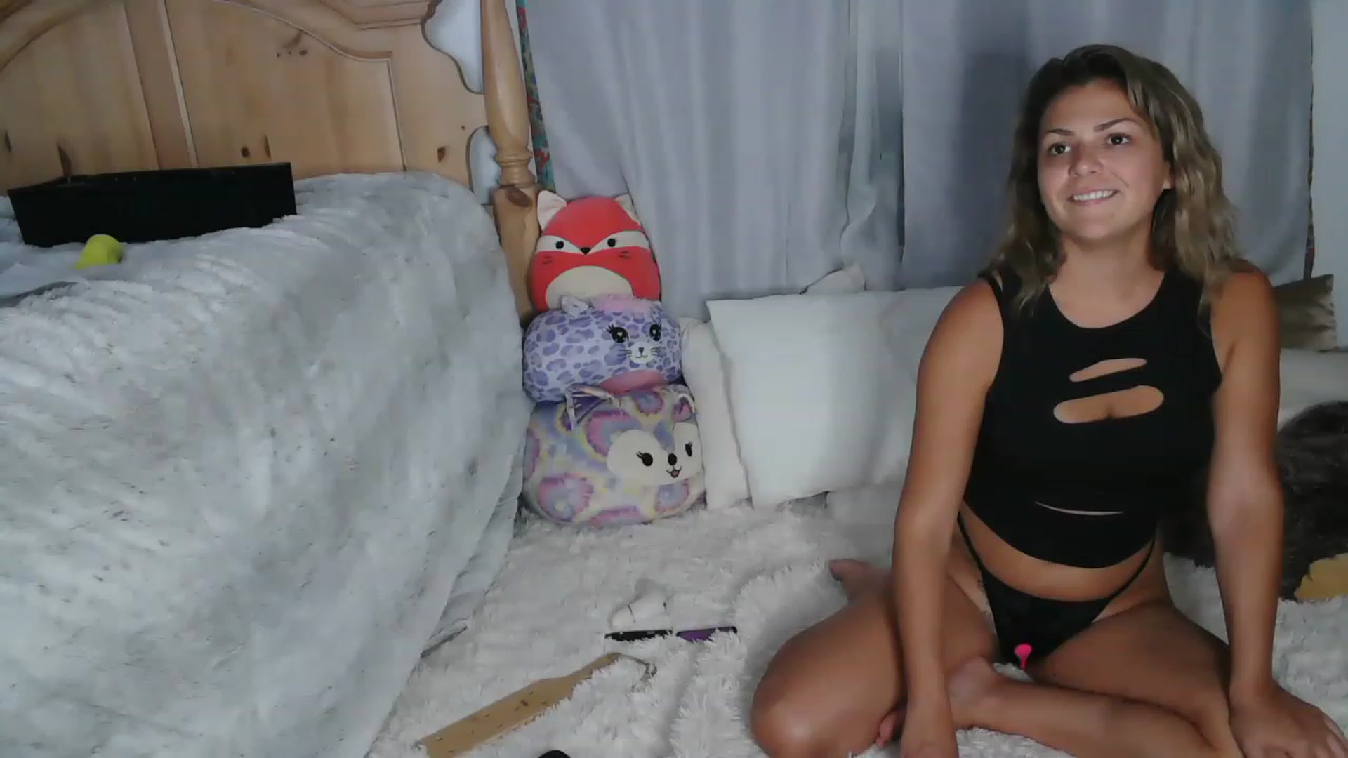 Gallery image thumbnail from ladyy_lilith's myfreecams stream on, 06/18/2023, 24:00 image 19 of 20