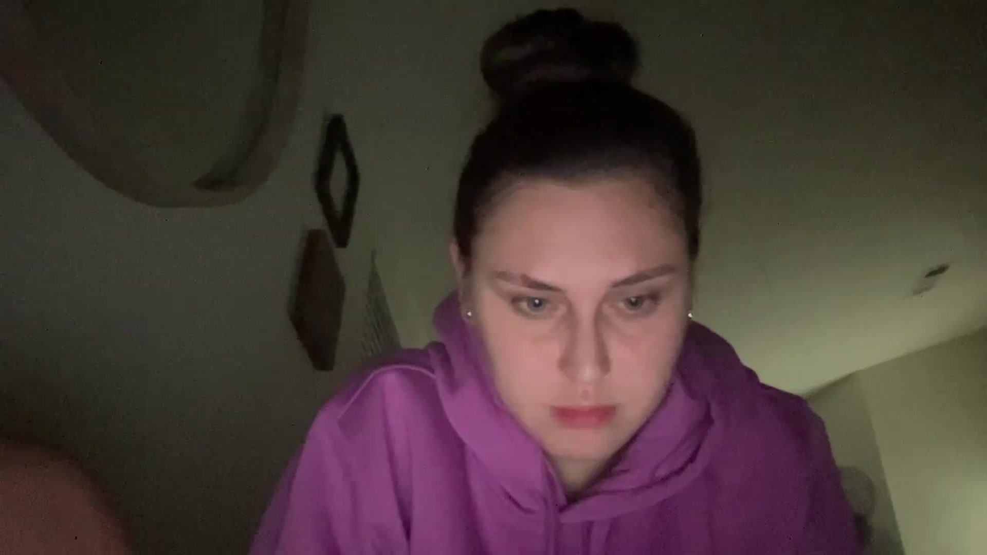 Gallery image thumbnail from lana2437's myfreecams stream on, 08/25/2024, 08:33 image 10 of 20
