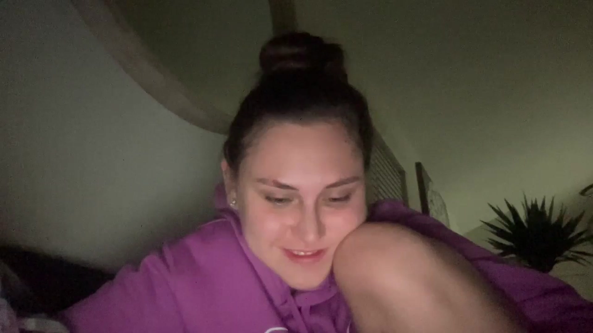 Gallery image thumbnail from lana2437's myfreecams stream on, 08/25/2024, 09:07 image 18 of 20