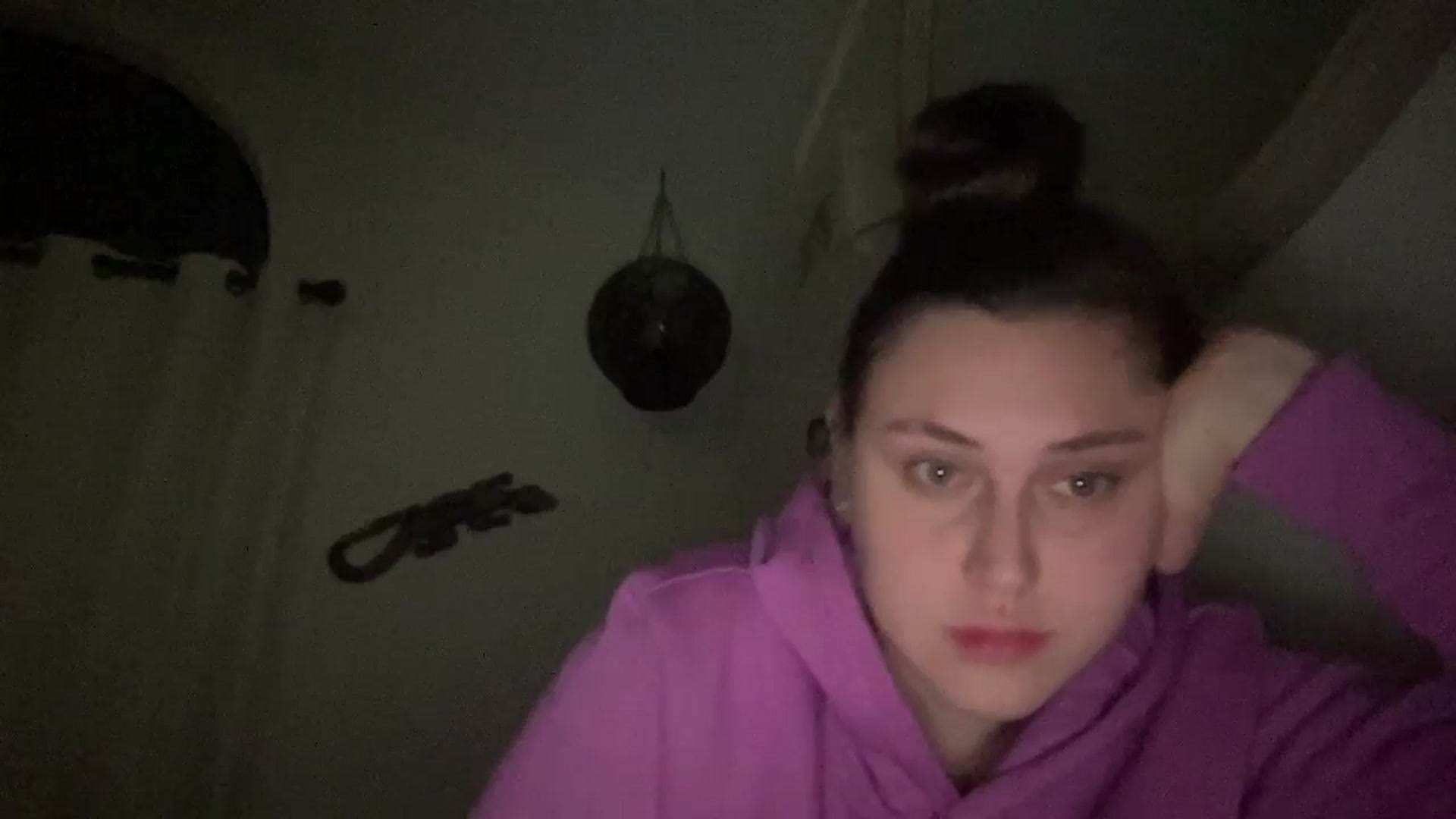 Gallery image thumbnail from lana2437's myfreecams stream on, 08/25/2024, 09:45 image 8 of 20