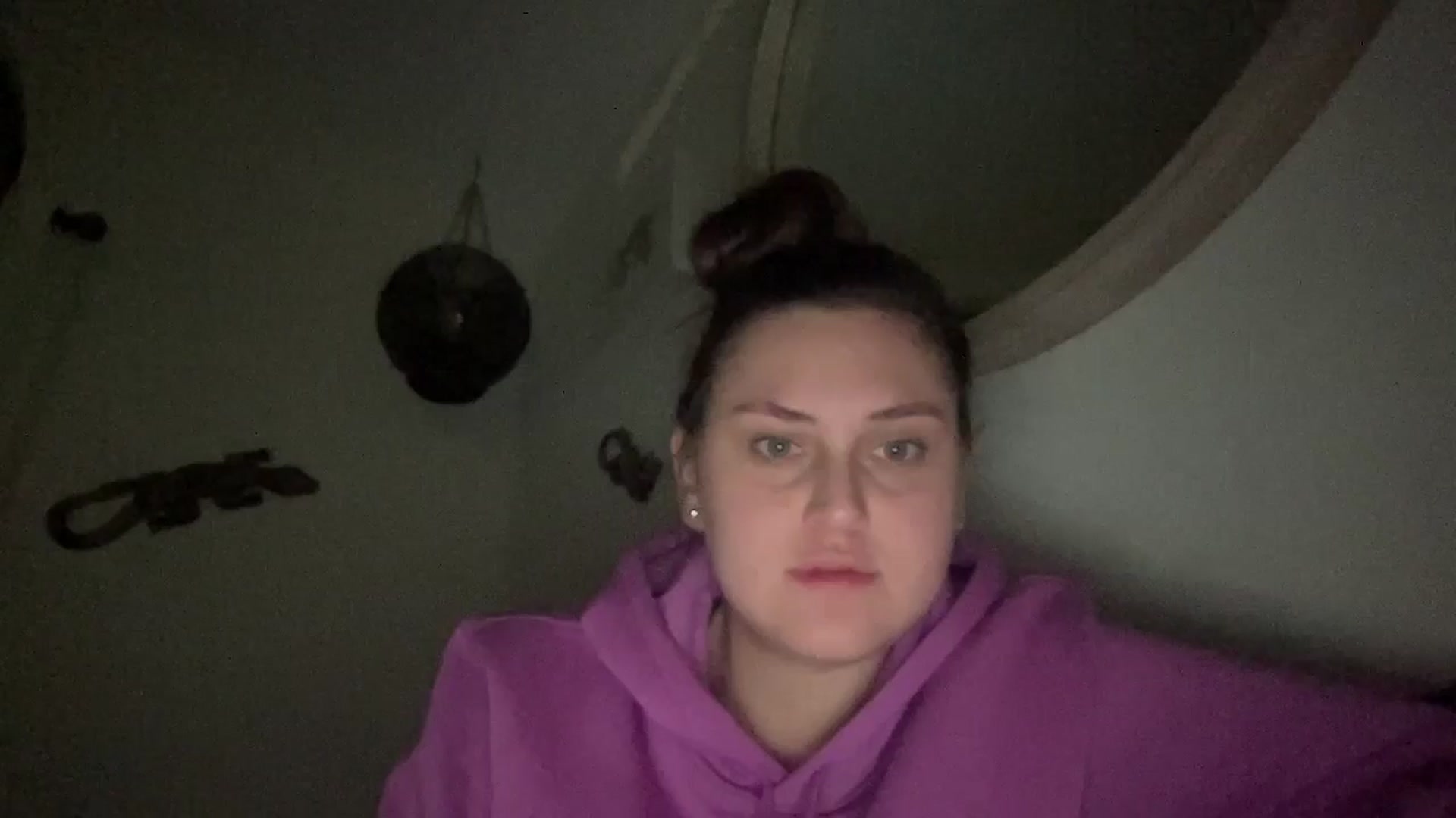 Gallery image thumbnail from lana2437's myfreecams stream on, 08/25/2024, 10:31 image 12 of 20