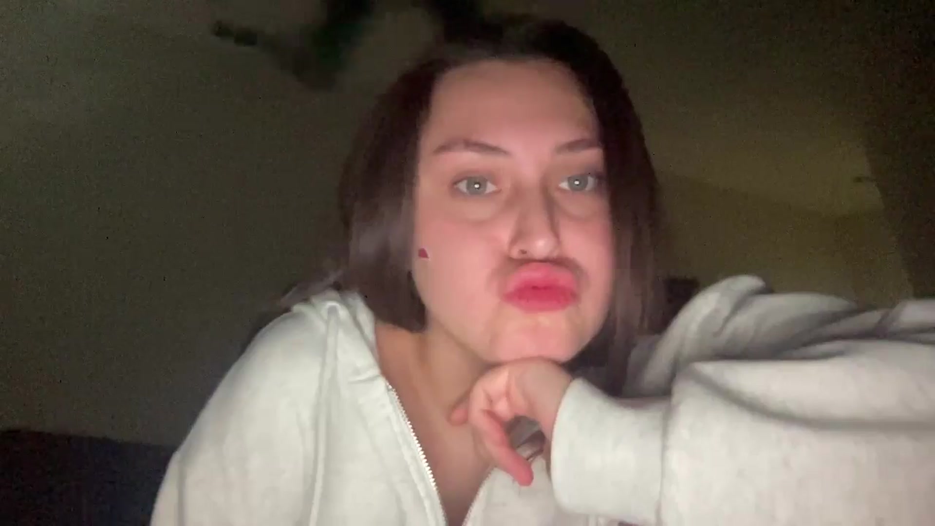 Gallery image thumbnail from lana2437's myfreecams stream on, 08/25/2024, 22:38 image 13 of 20