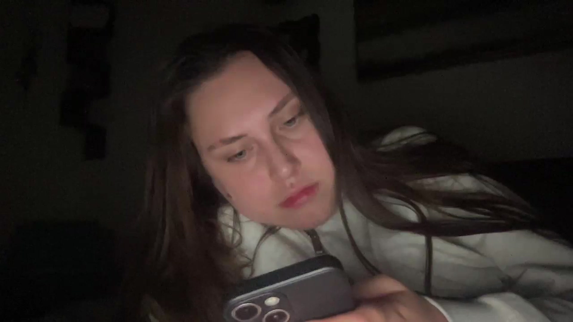 Gallery image thumbnail from lana2437's myfreecams stream on, 08/25/2024, 23:54 image 20 of 20