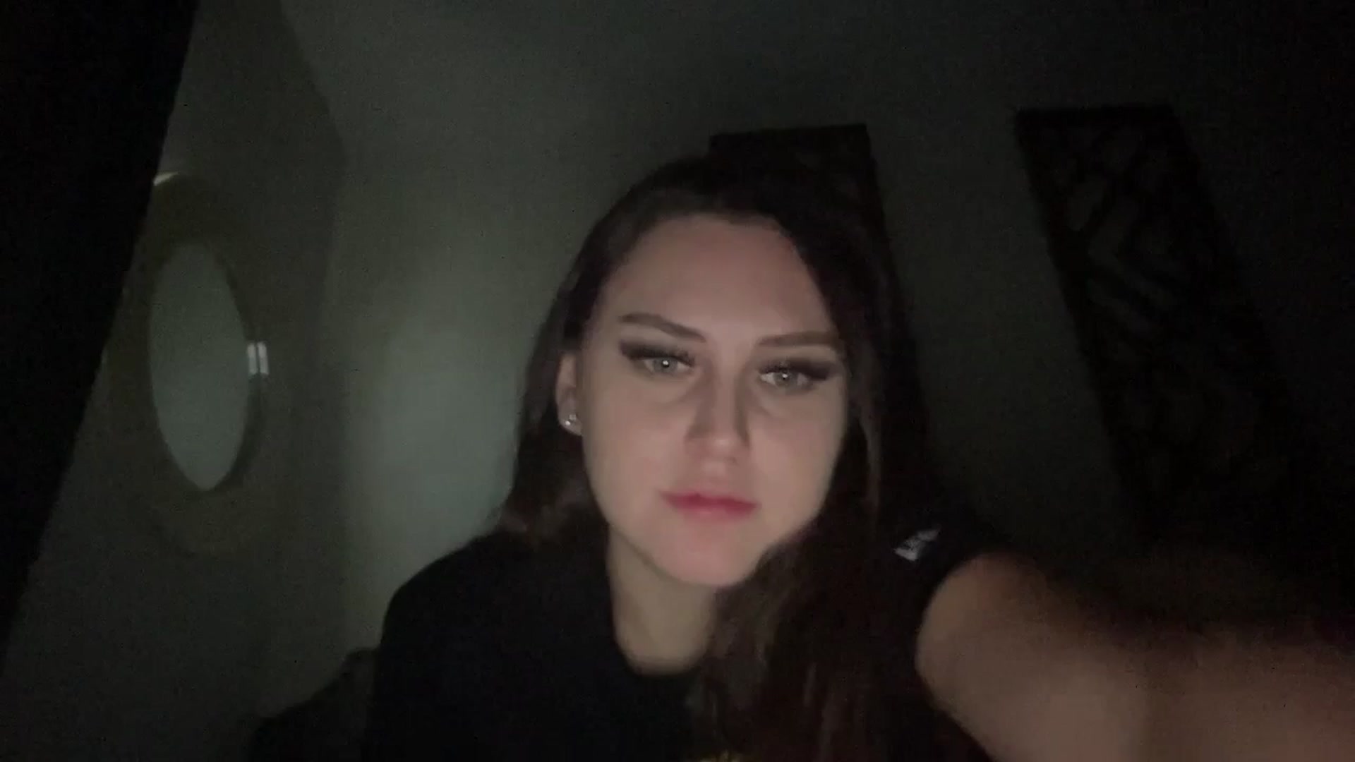 Gallery image thumbnail from lana2437's myfreecams stream on, 08/26/2024, 18:07 image 9 of 20