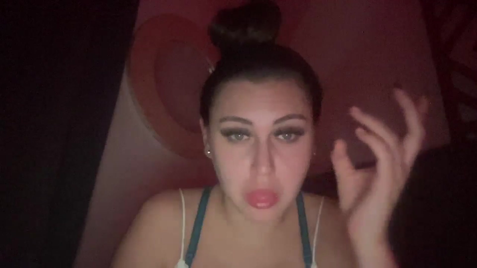 Gallery image thumbnail from lana2437's myfreecams stream on, 08/27/2024, 10:01 image 20 of 20