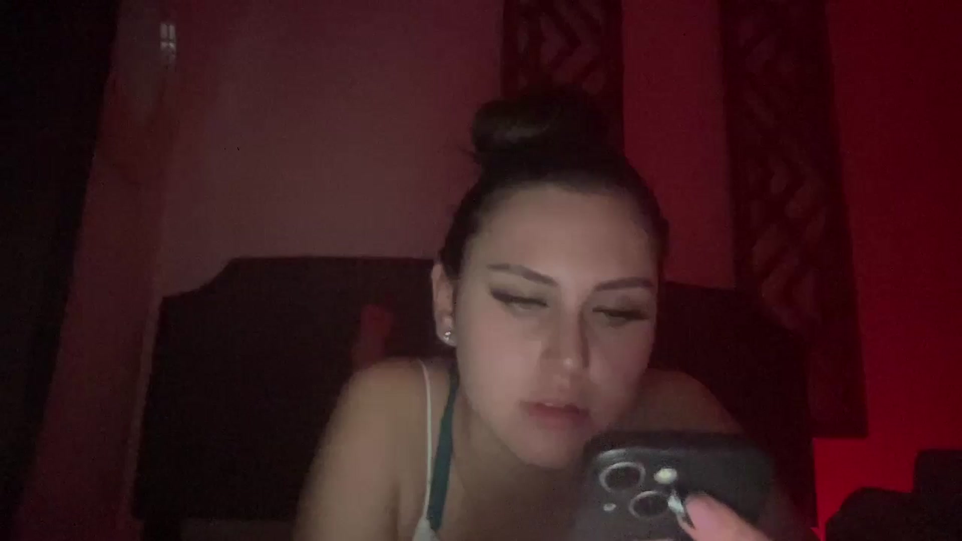 Gallery image thumbnail from lana2437's myfreecams stream on, 08/27/2024, 10:01 image 13 of 20