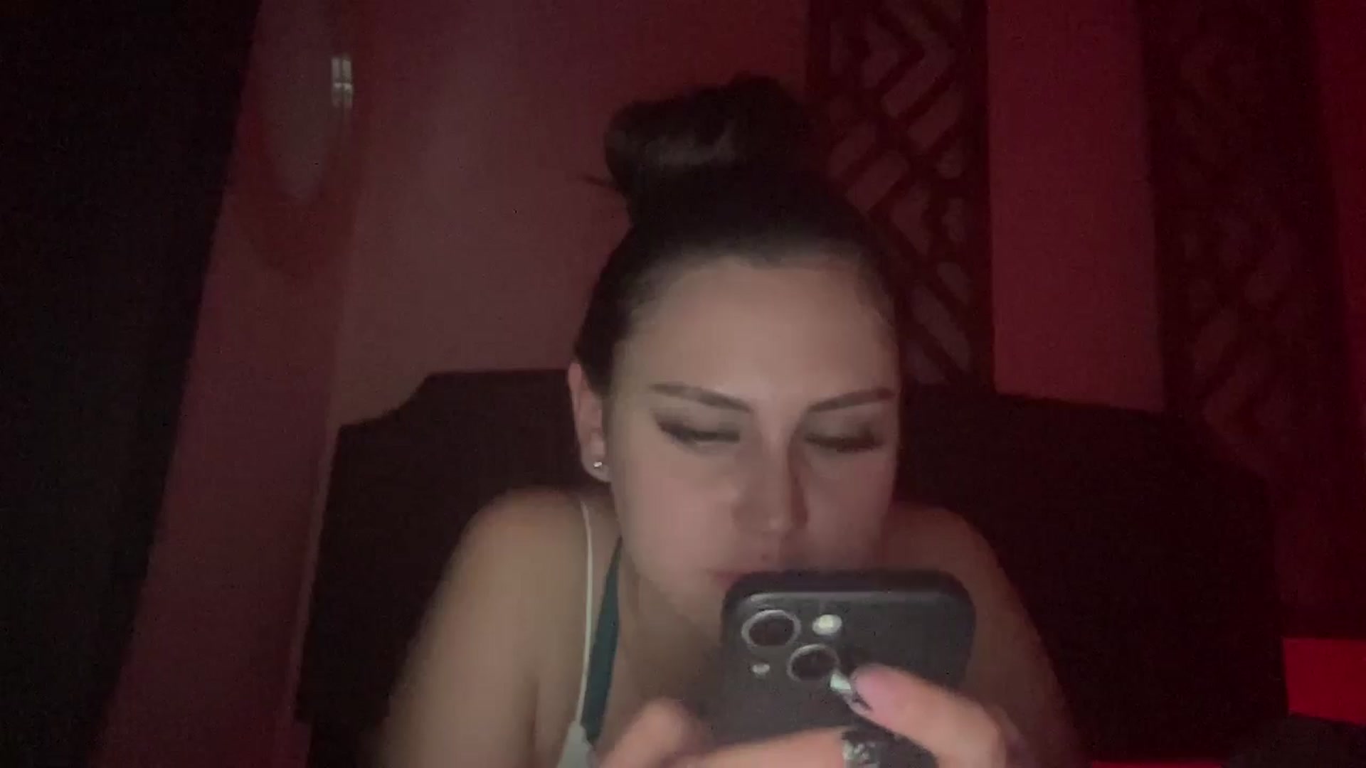Gallery image thumbnail from lana2437's myfreecams stream on, 08/27/2024, 10:01 image 10 of 20