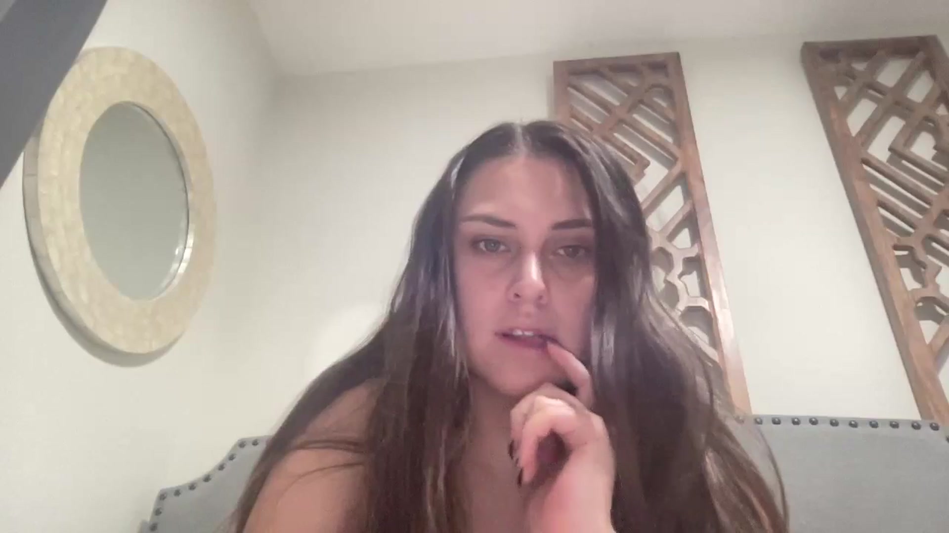 Gallery image thumbnail from lana2437's myfreecams stream on, 08/28/2024, 02:37 image 17 of 20