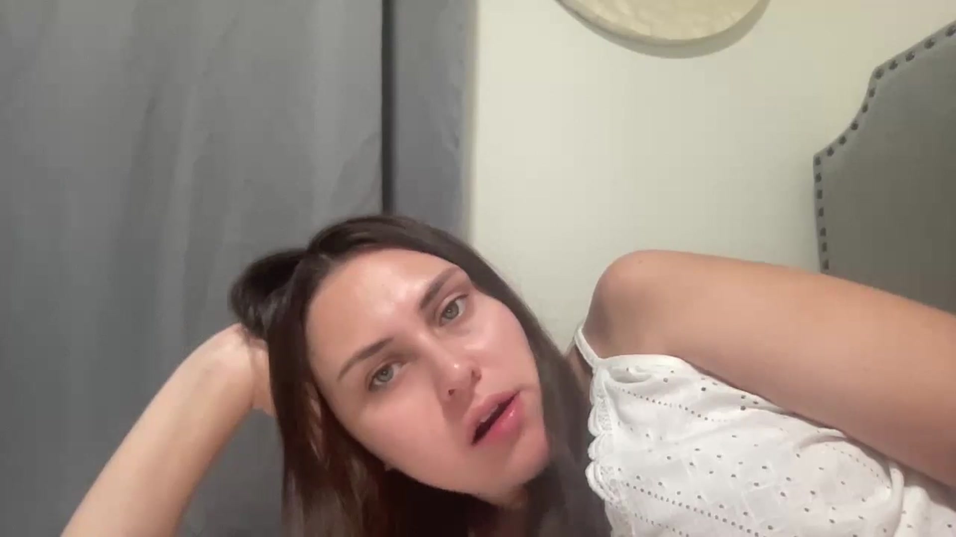 Gallery image thumbnail from lana2437's myfreecams stream on, 08/28/2024, 03:42 image 13 of 20