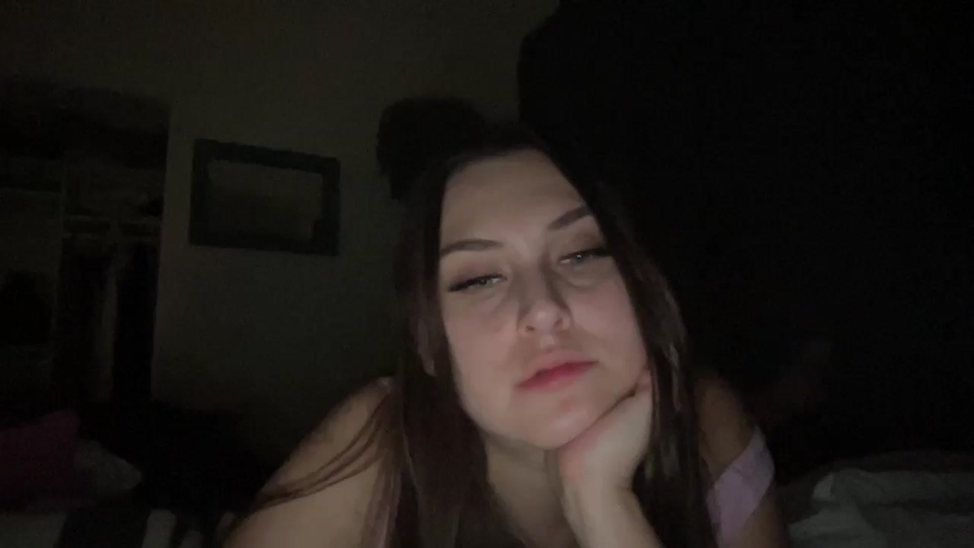 Gallery image thumbnail from lana2437's myfreecams stream on, 08/30/2024, 07:37 image 18 of 20
