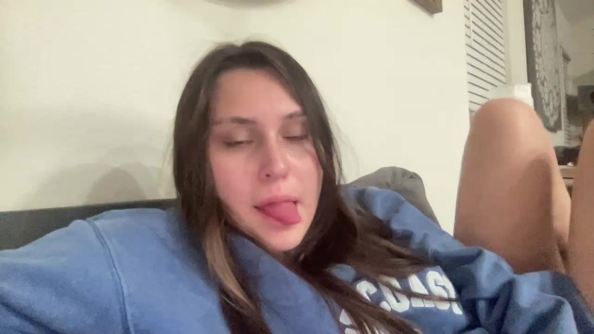 Gallery image thumbnail from lana2437's myfreecams stream on, 09/04/2024, 07:19 image 10 of 20