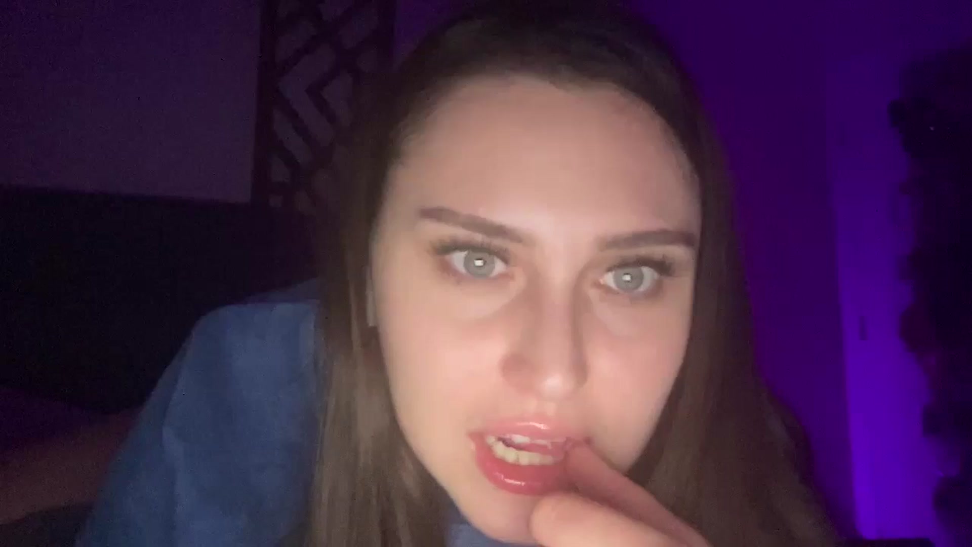 Gallery image thumbnail from lana2437's myfreecams stream on, 09/27/2024, 07:43 image 10 of 20