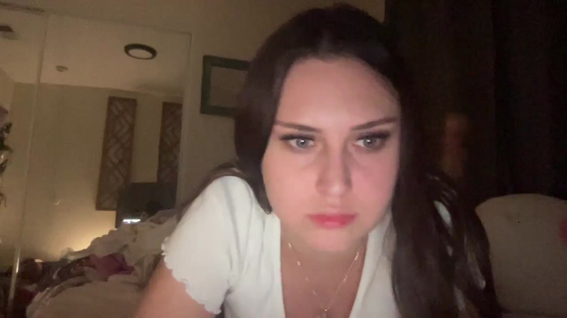 Gallery image thumbnail from lana2437's myfreecams stream on, 10/16/2024, 07:21 image 18 of 20