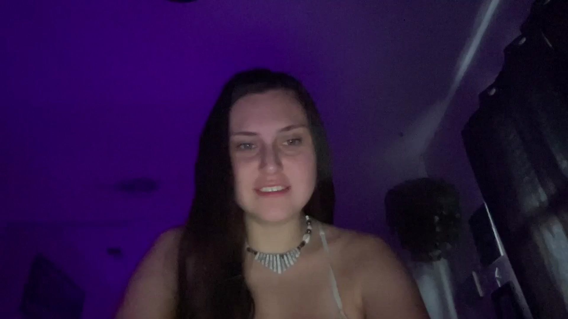 Gallery image thumbnail from lana2437's myfreecams stream on, 10/28/2024, 16:01 image 16 of 20