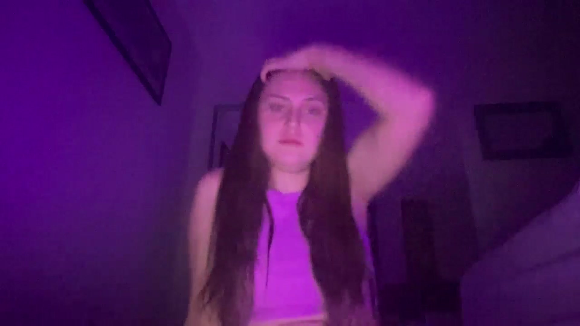 Gallery image thumbnail from lana2437's myfreecams stream on, 10/29/2024, 07:52 image 11 of 20