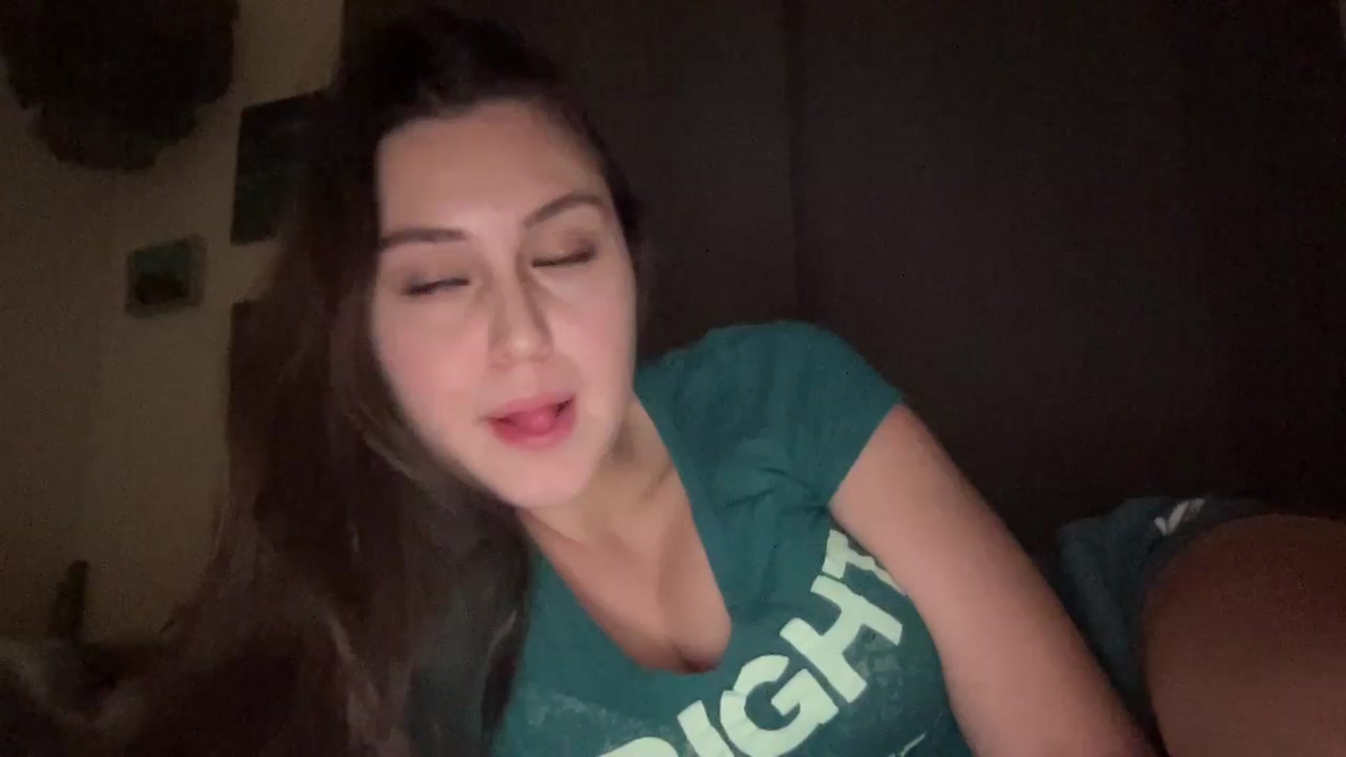 Gallery image thumbnail from lana2437's myfreecams stream on, 11/06/2024, 12:16 image 16 of 20