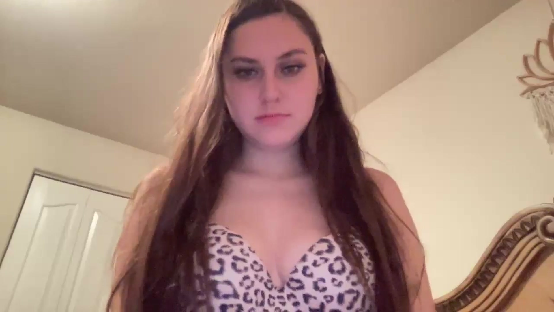Gallery image thumbnail from lana2437's myfreecams stream on, 08/27/2025, 10:10 image 2 of 20