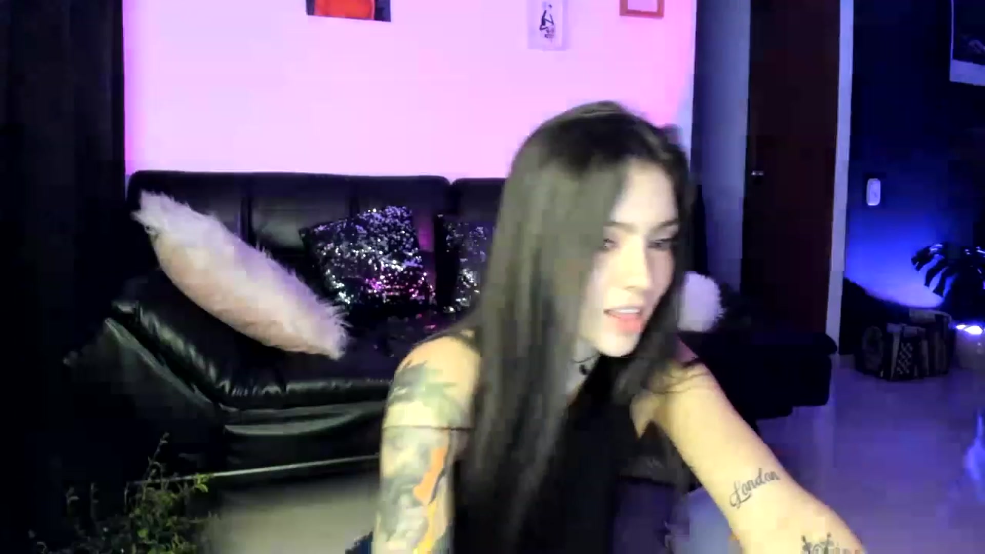 Gallery image thumbnail from lanaph's myfreecams stream on, 11/19/2022, 05:27 image 11 of 20